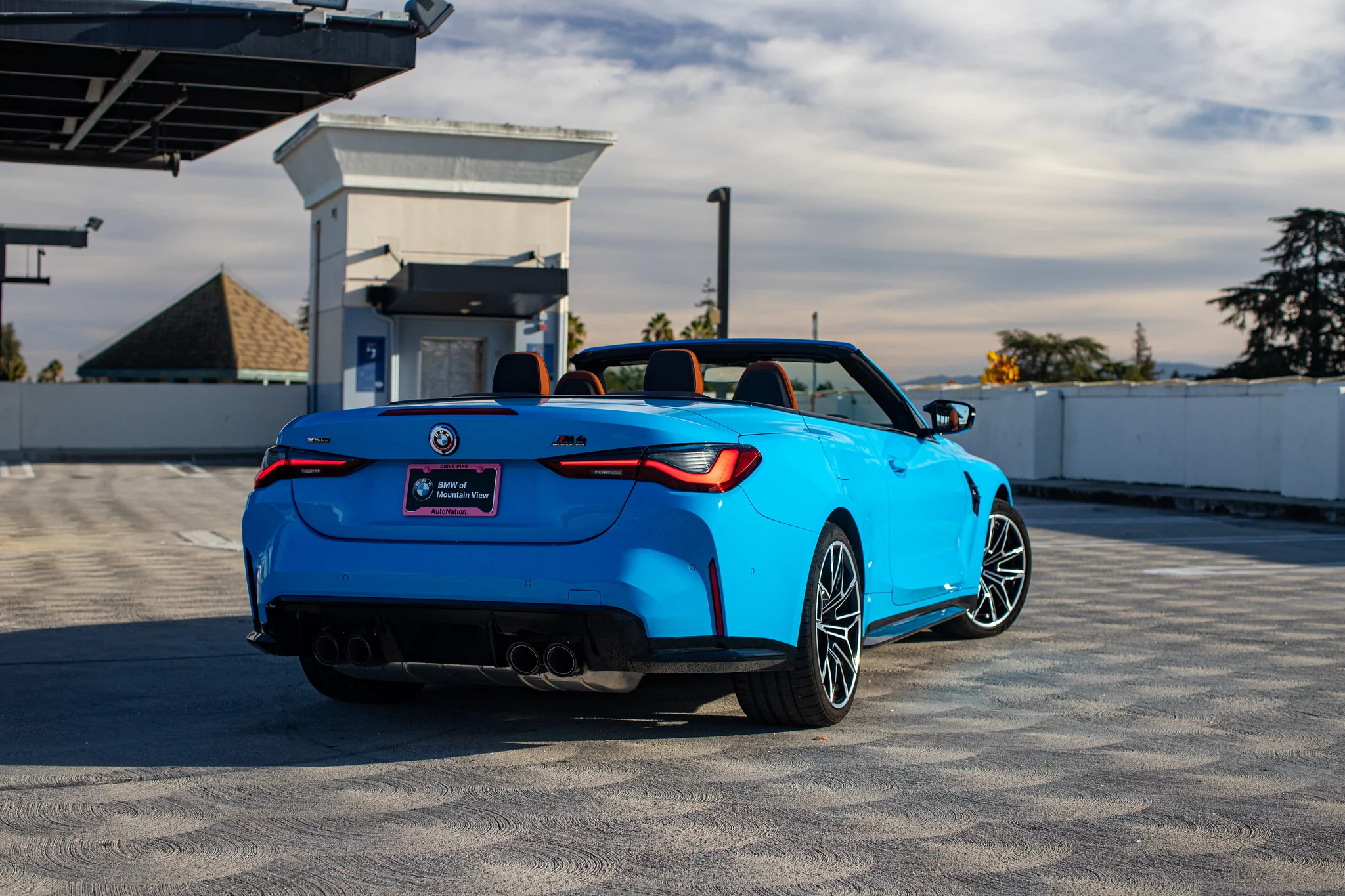 Daytona Beach Blue BMW M4