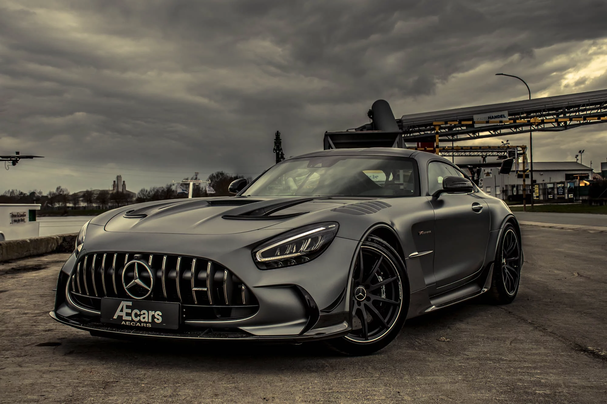 Selenite Grey Magno Mercedes-AMG GT