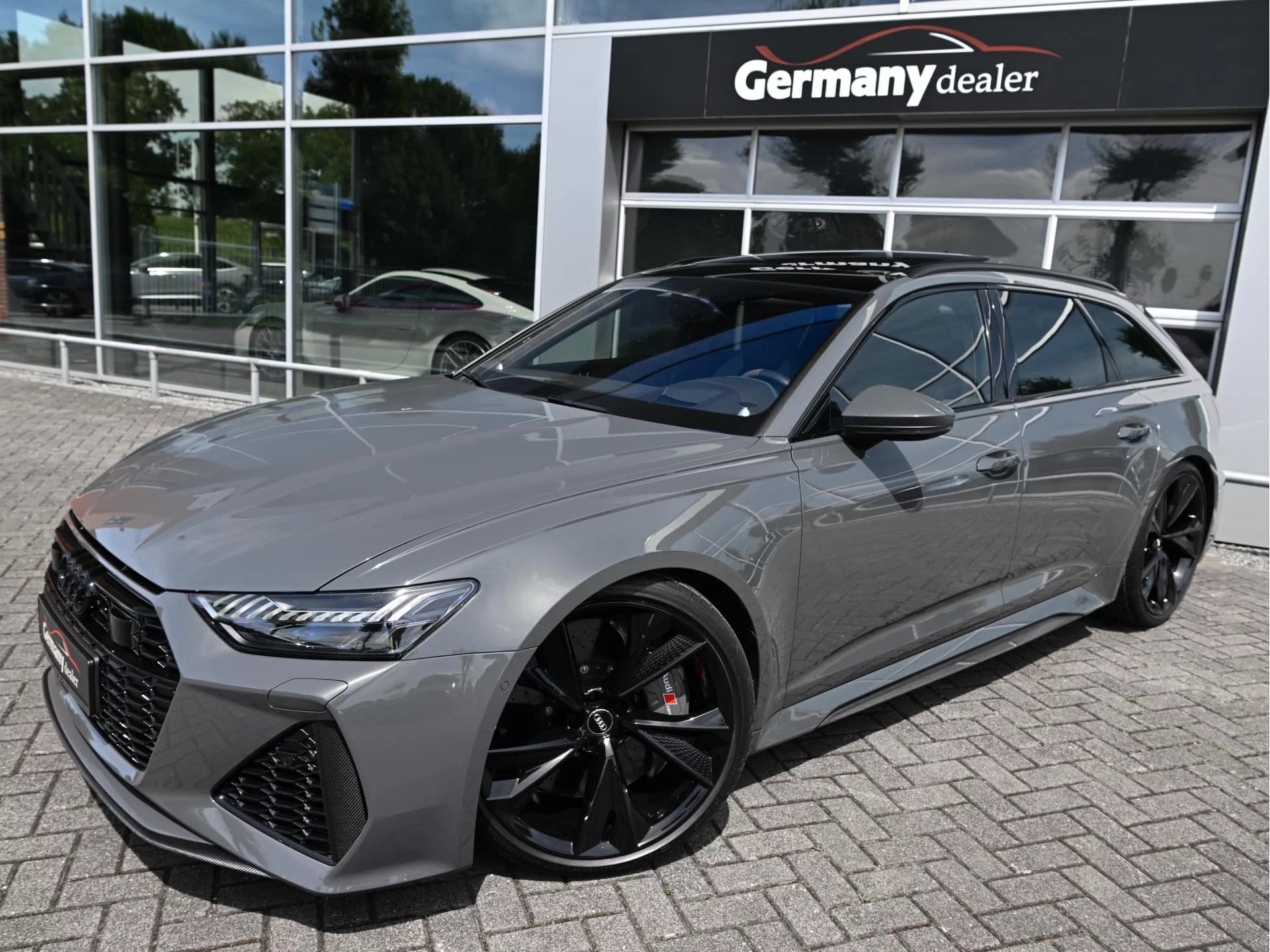Nimbus Grey Audi RS6 Avant