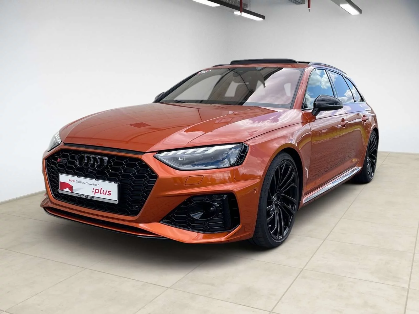 Orange Flame Audi RS4 Avant