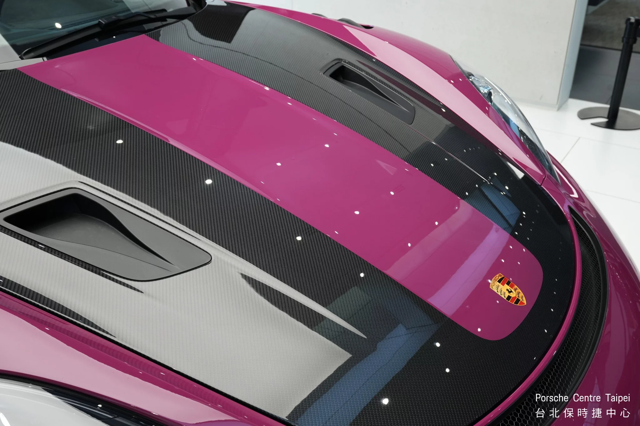Ruby Star Porsche 718 Cayman GT4 RS