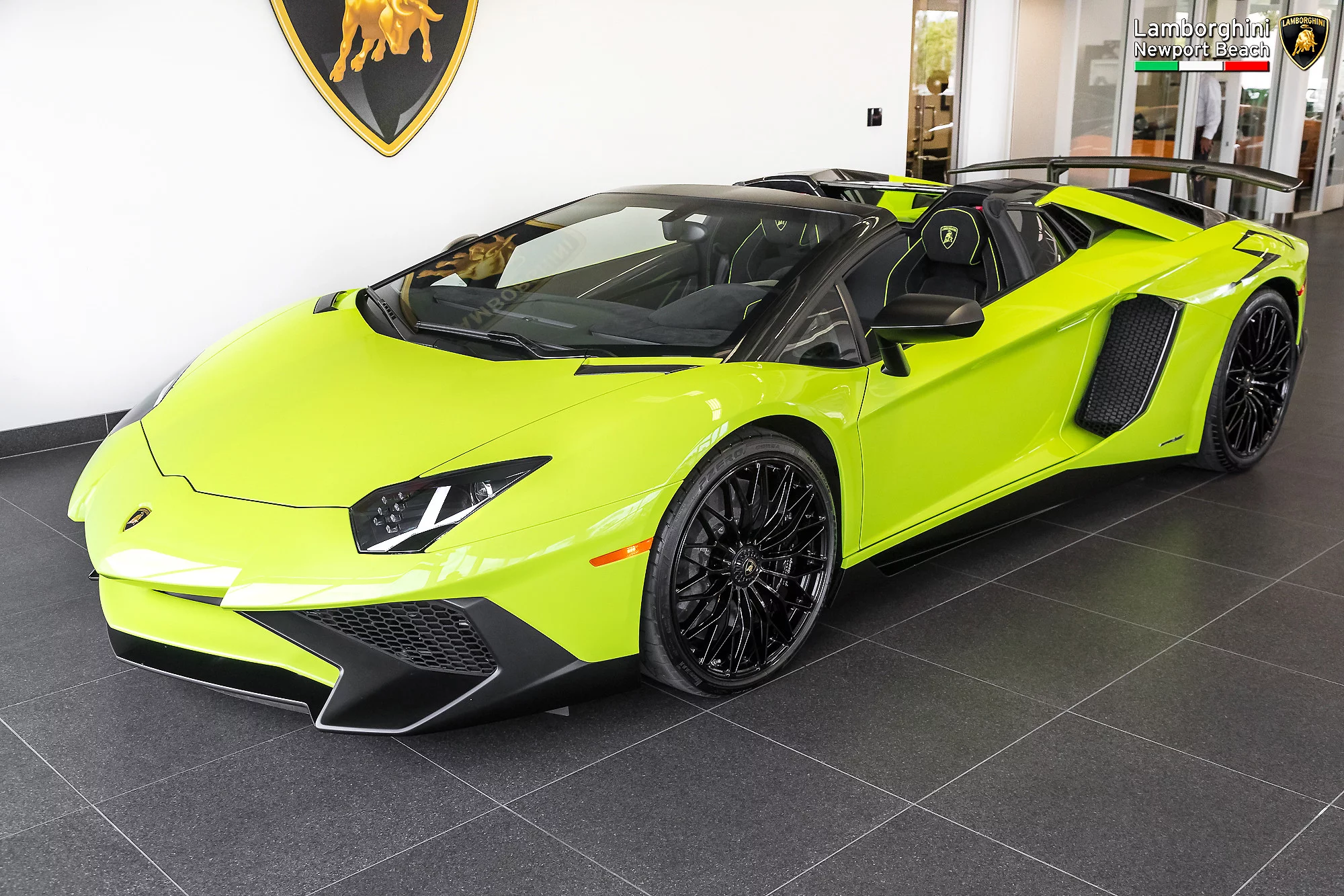 Verde Scandal Lamborghini Aventador
