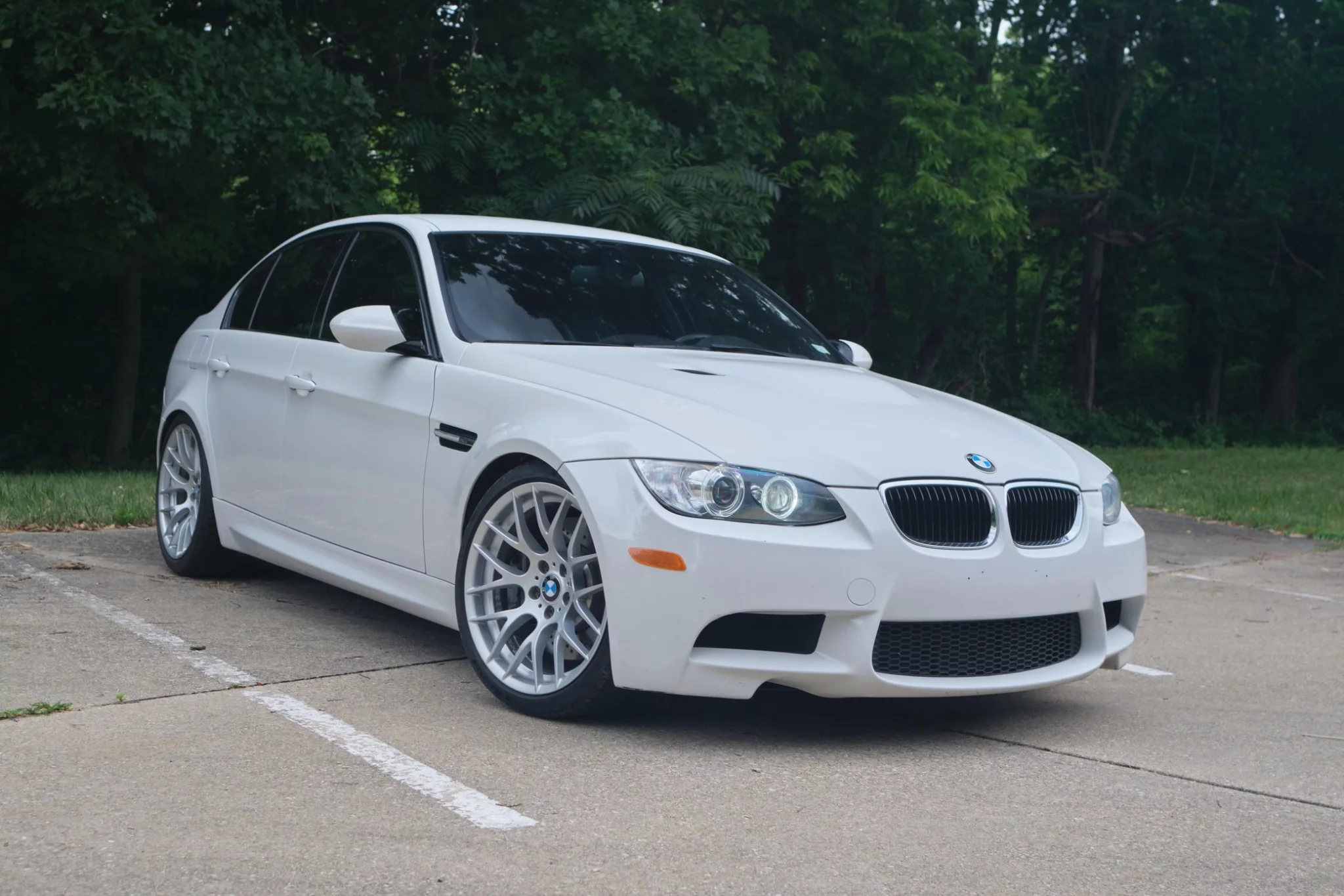 Alpine White III BMW M3