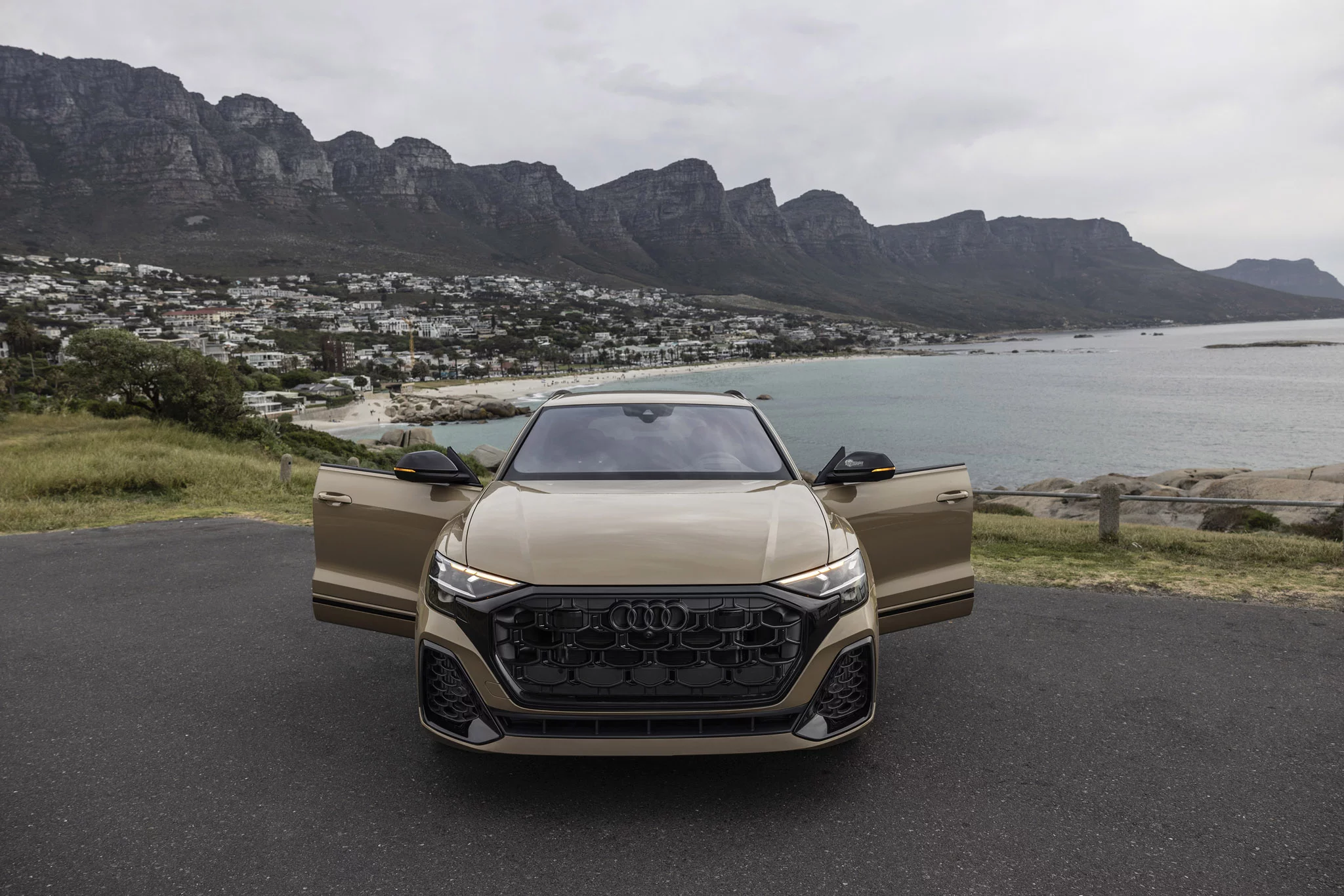 Sakhir Gold Audi Q8