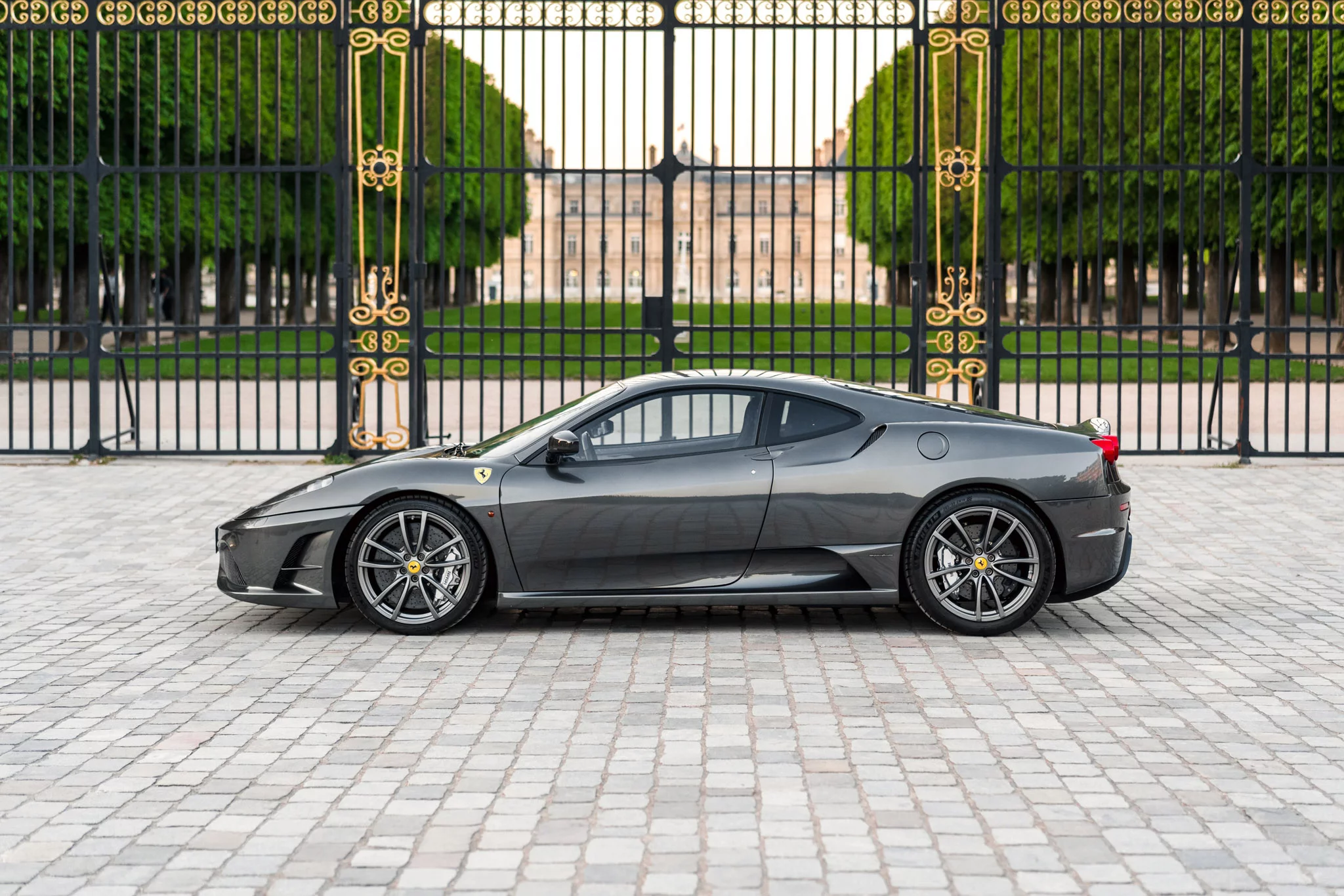 Grigio Silverstone Ferrari 430 Scuderia