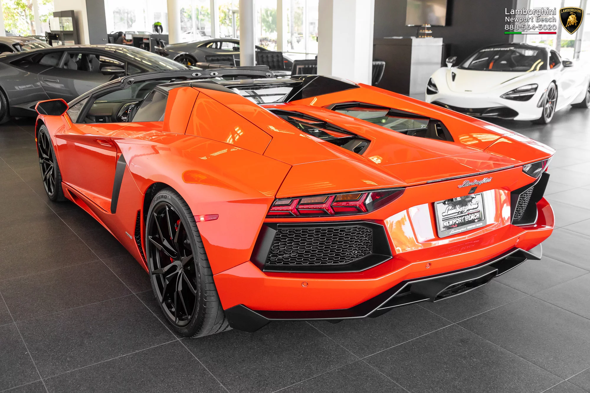 Arancio Argos Lamborghini Aventador