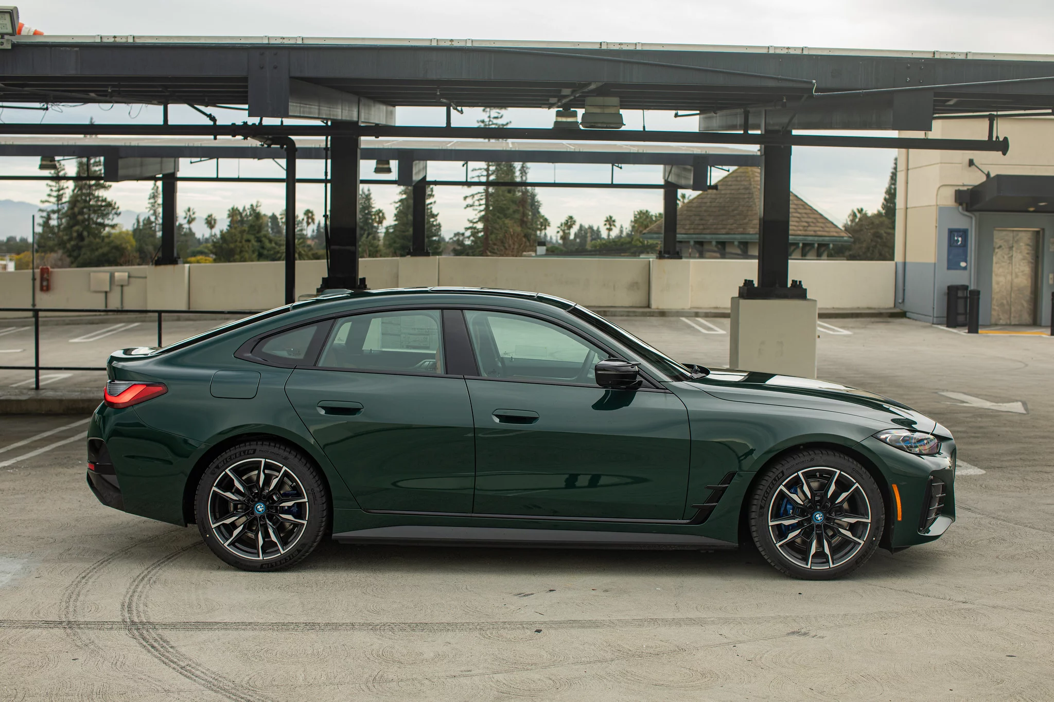 Goodwood Green BMW i4