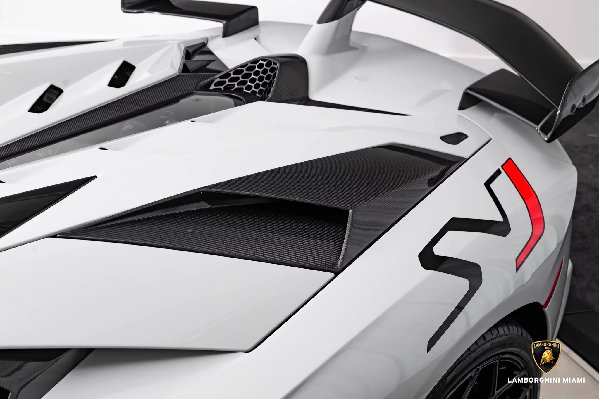 Grigio Hati Lamborghini Aventador