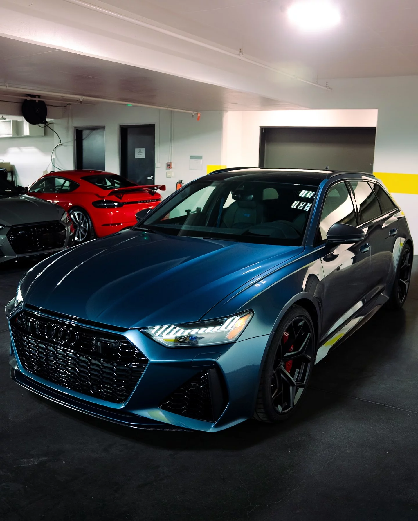 Utopia Blue Audi RS6 Avant