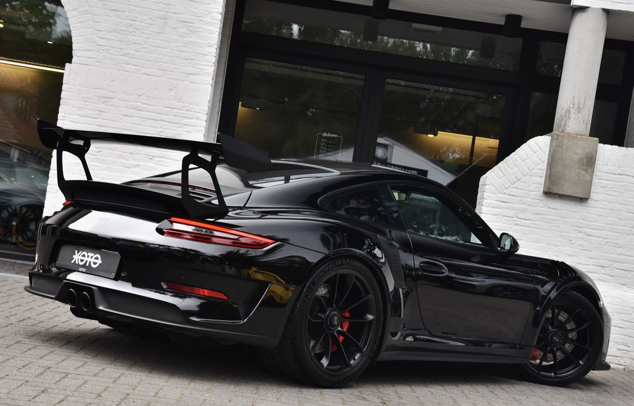 Black Porsche 911 GT3 RS