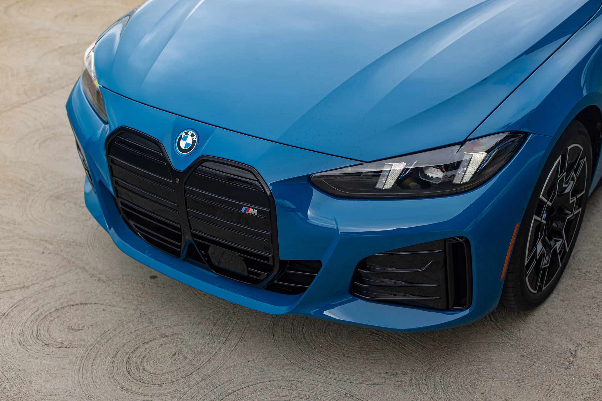 Laguna Seca Blue BMW i4