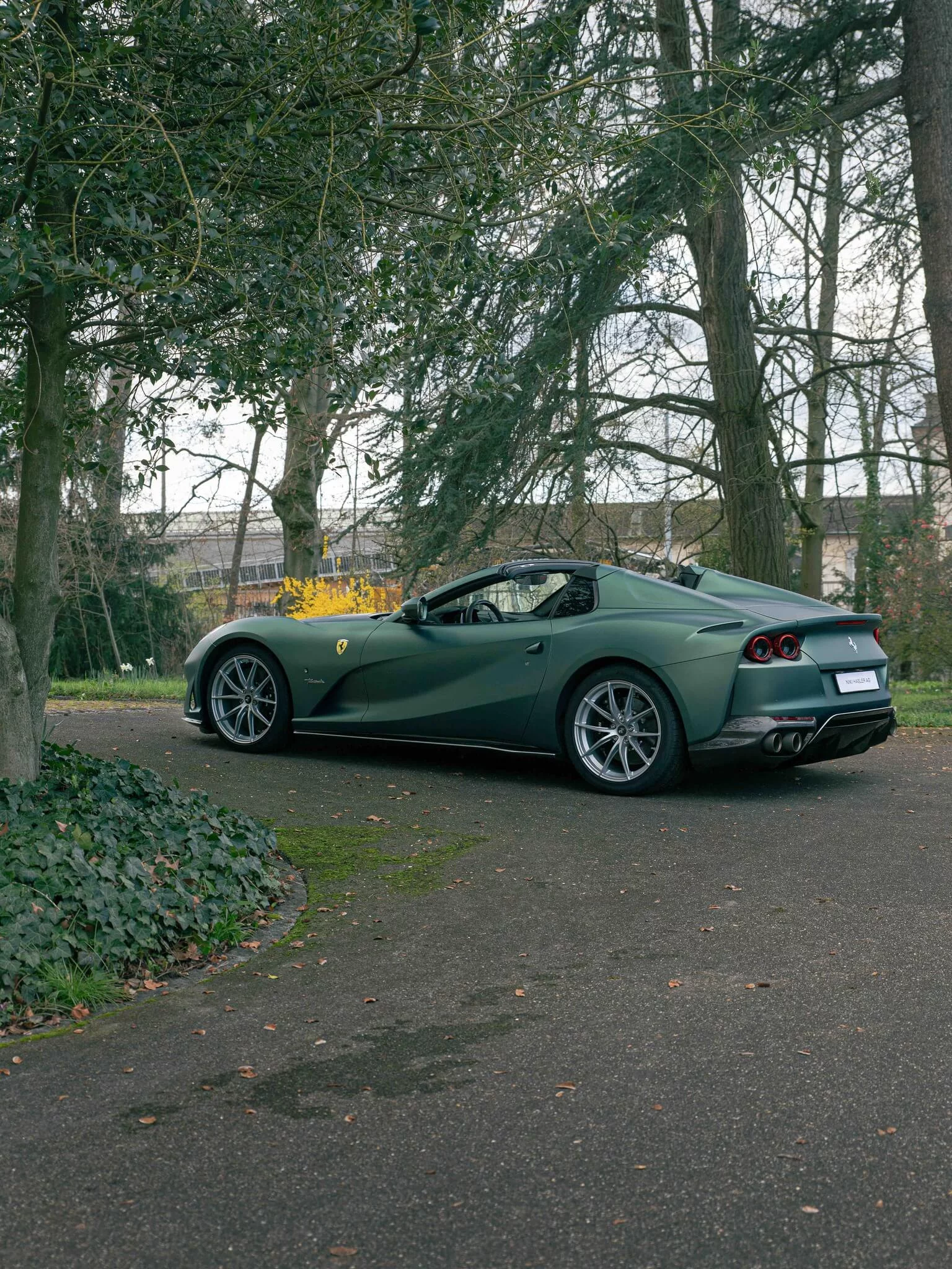 Verde Minerale Opaco Ferrari 812
