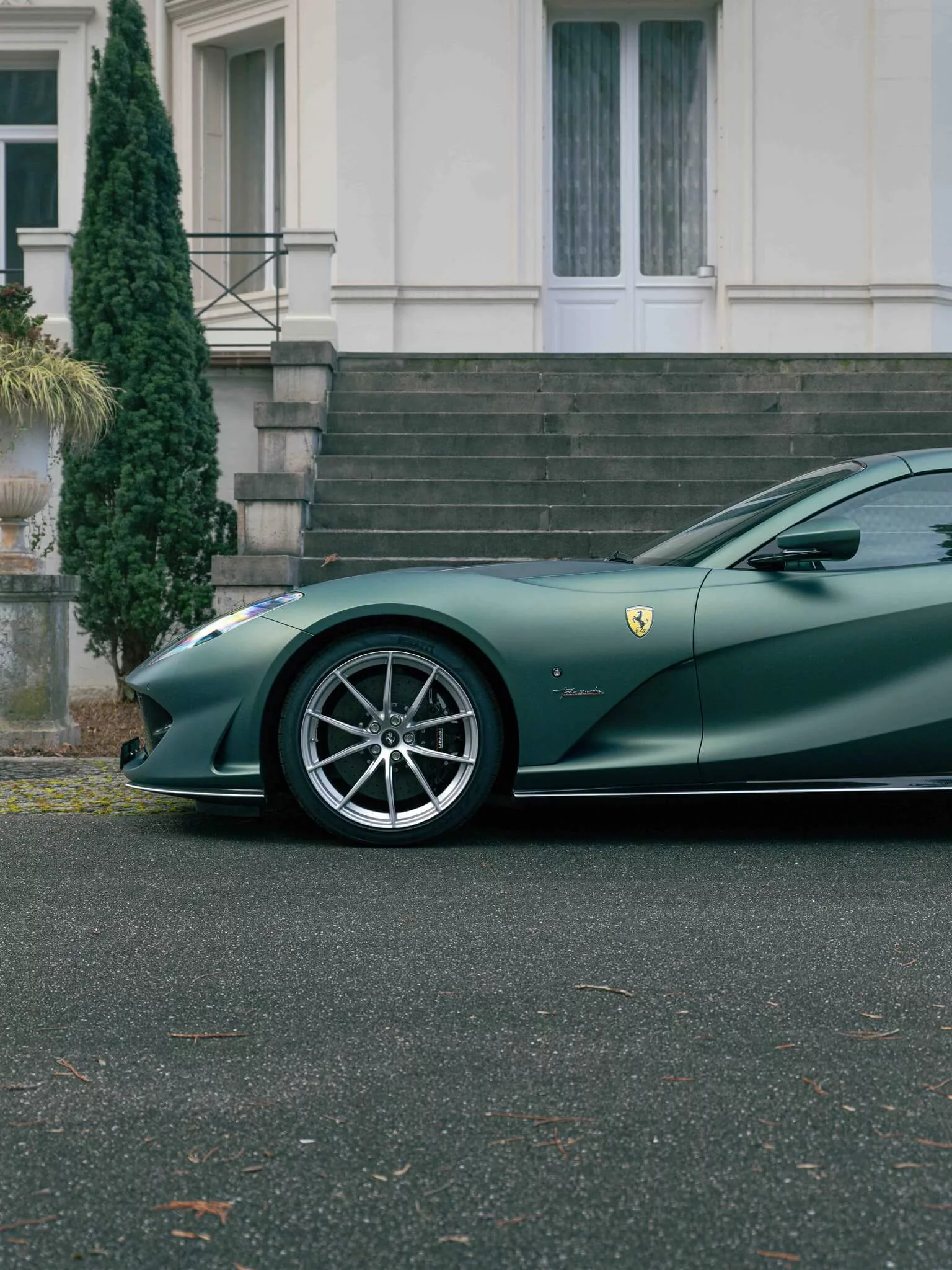 Verde Minerale Opaco Ferrari 812