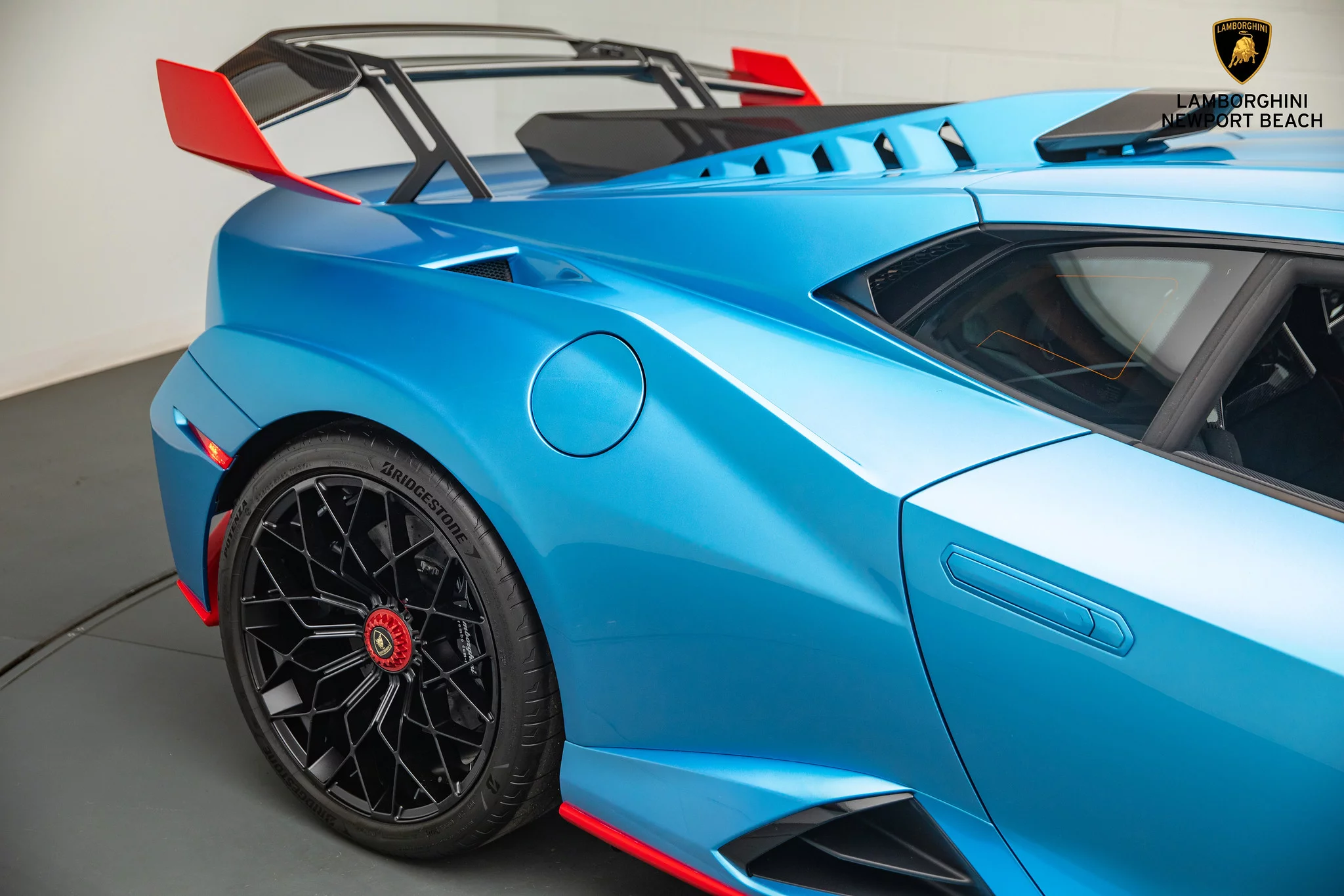 Blu Aegir Lamborghini Huracán