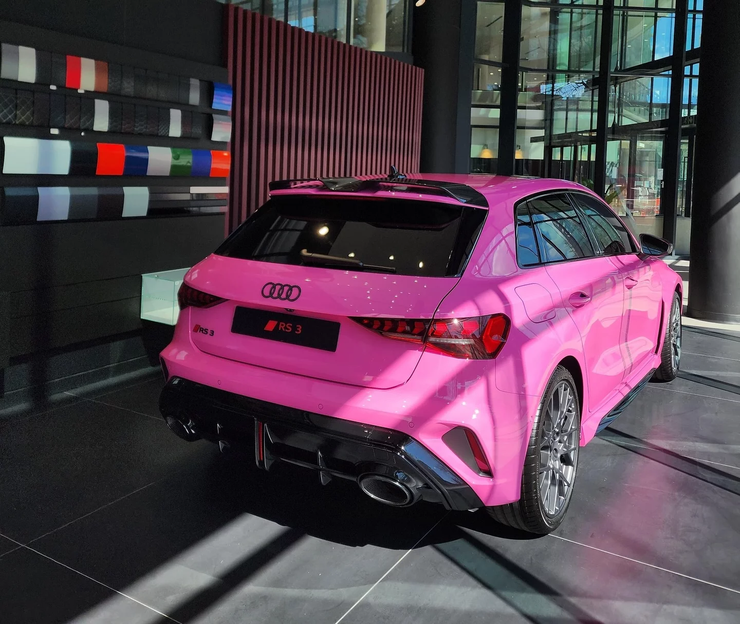 Traffic Purple Audi RS3