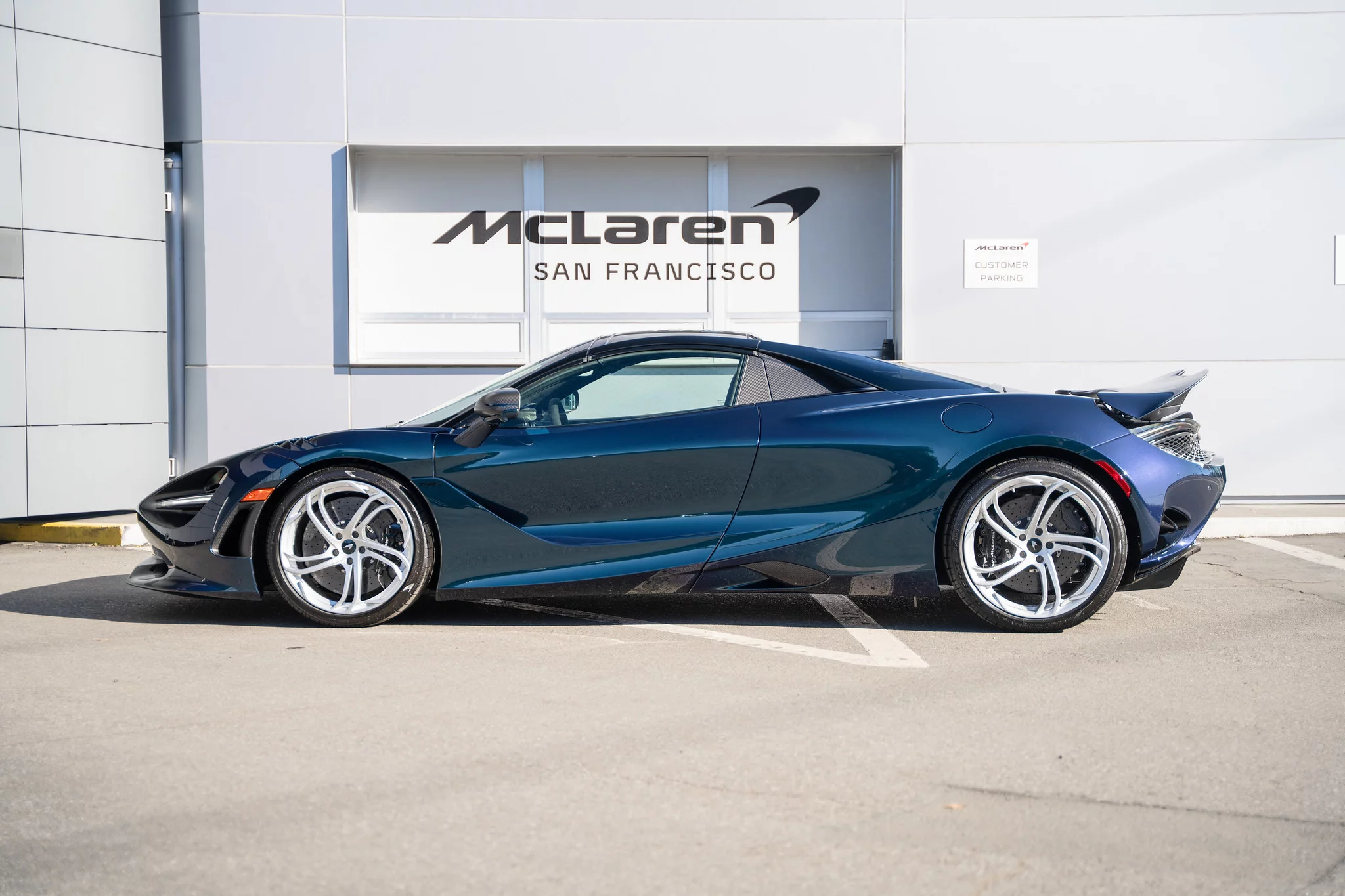 Dragon Green McLaren 750S