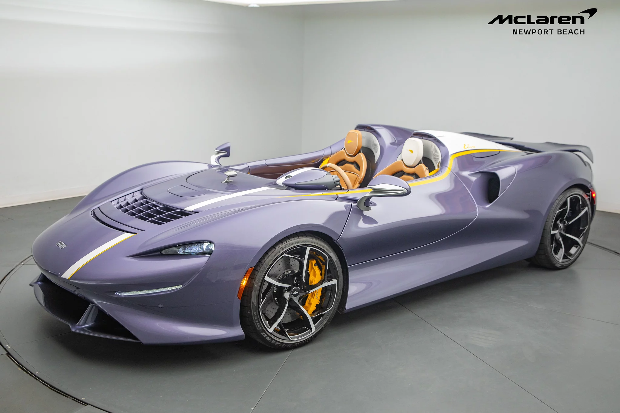 Grigio Madelaine McLaren Elva
