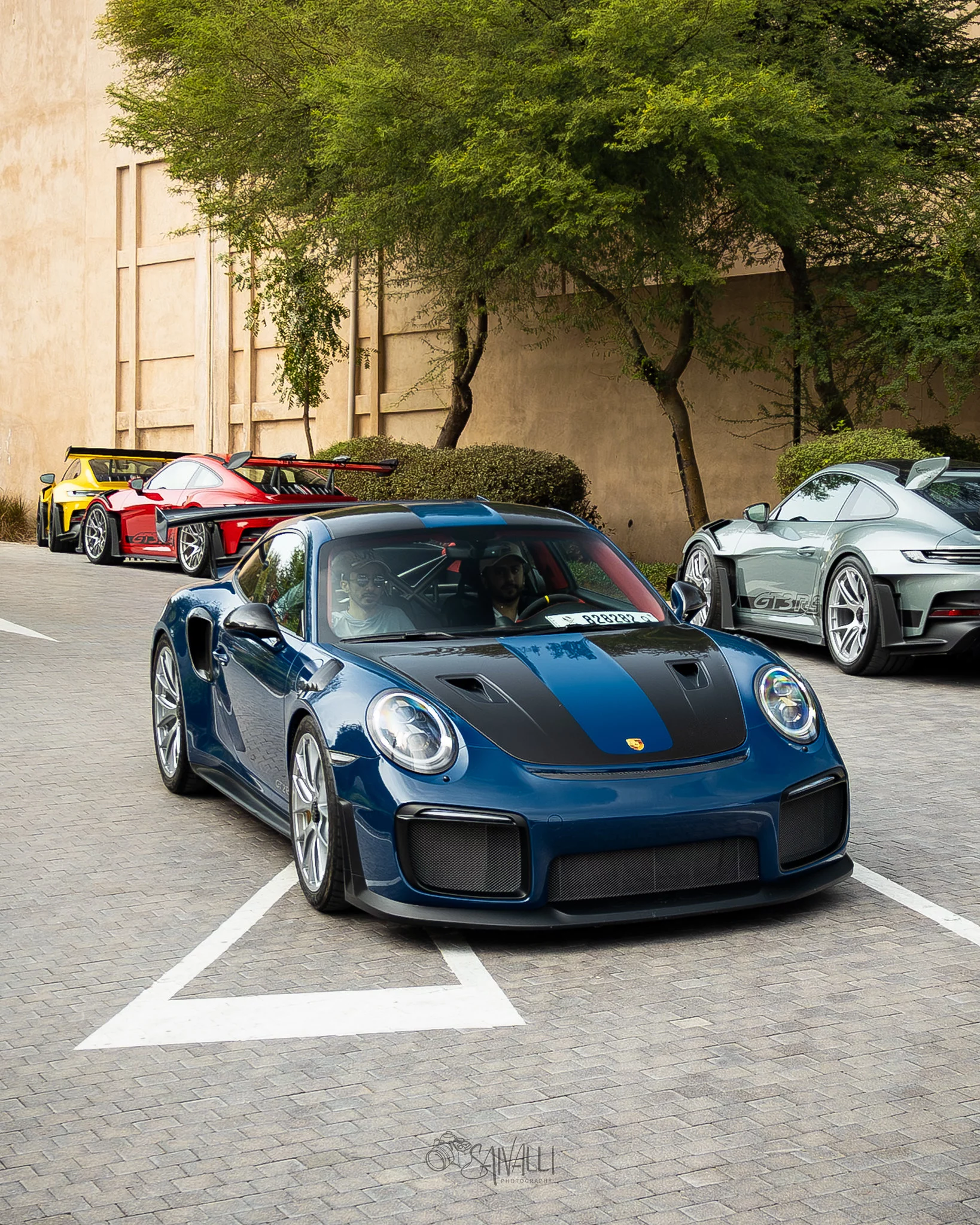 Pantone 296C Porsche 911 GT2 RS