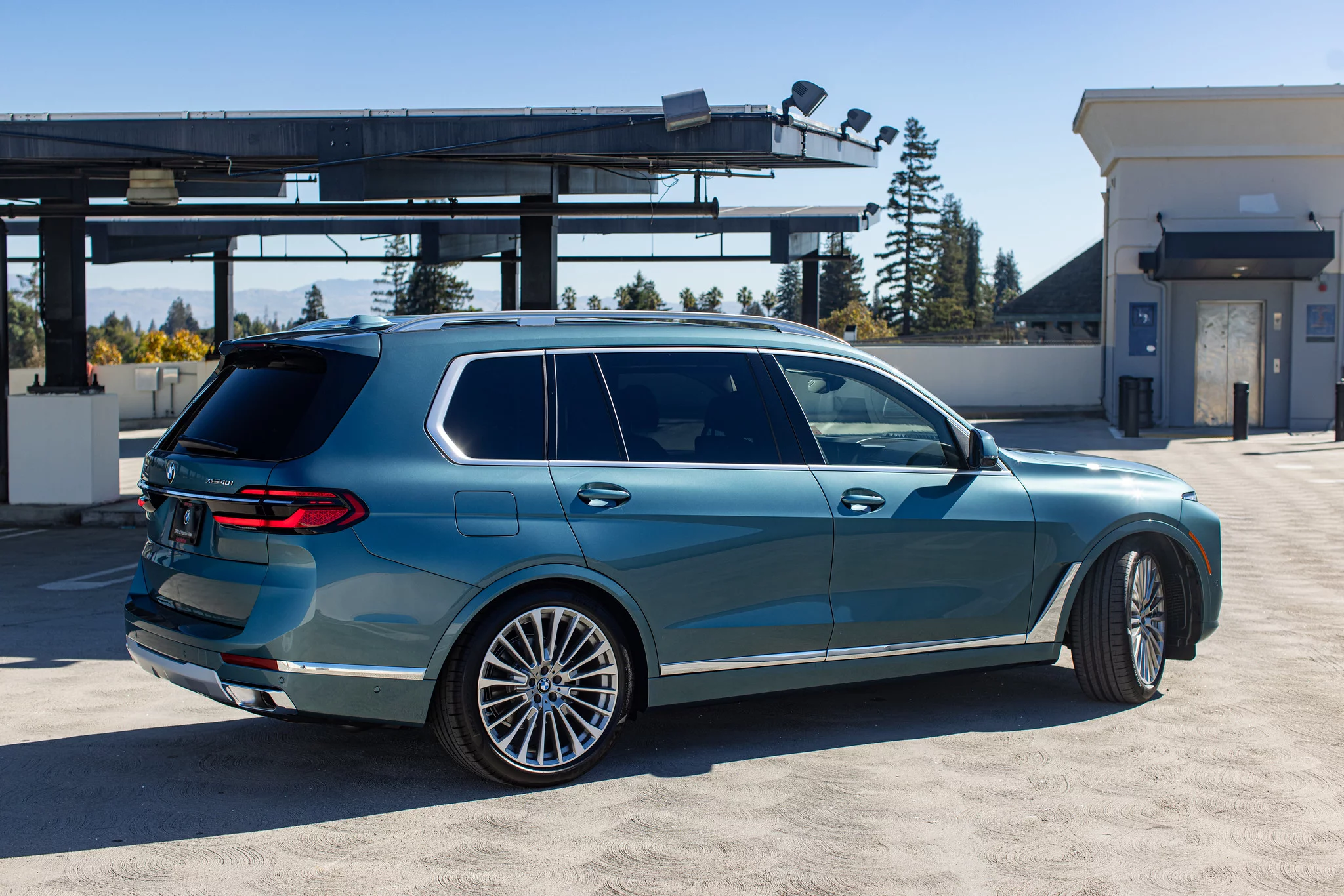 Blue Ridge Mountain BMW X7