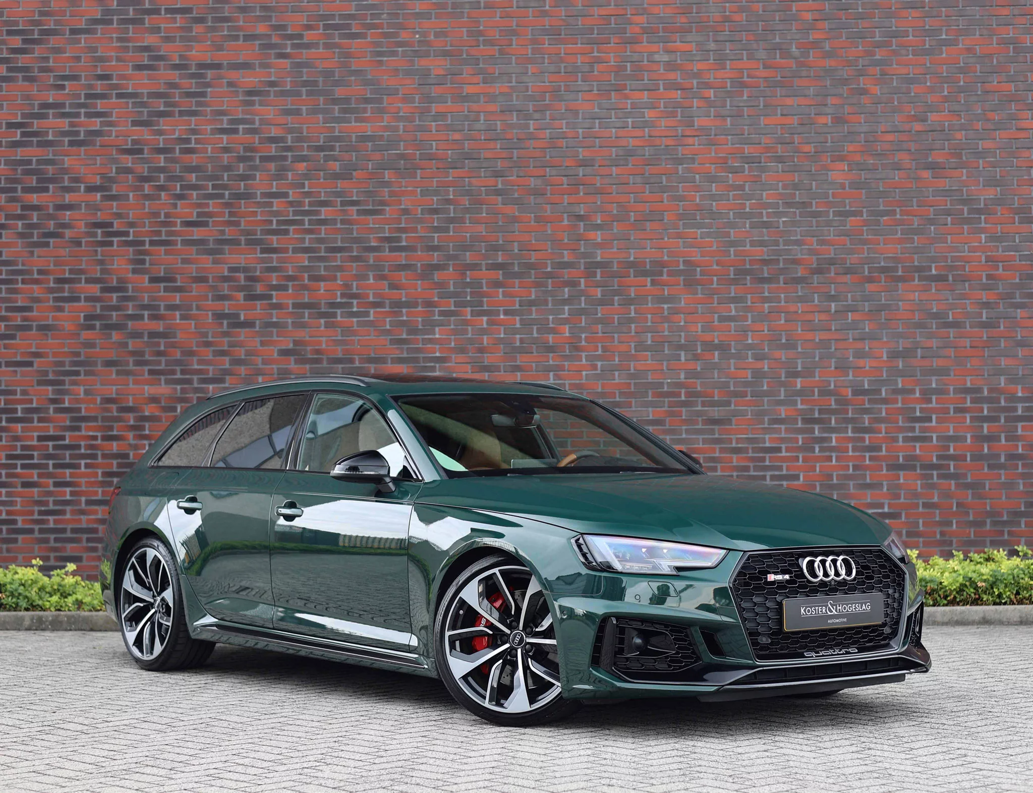 Goodwood Green Audi RS4 Avant