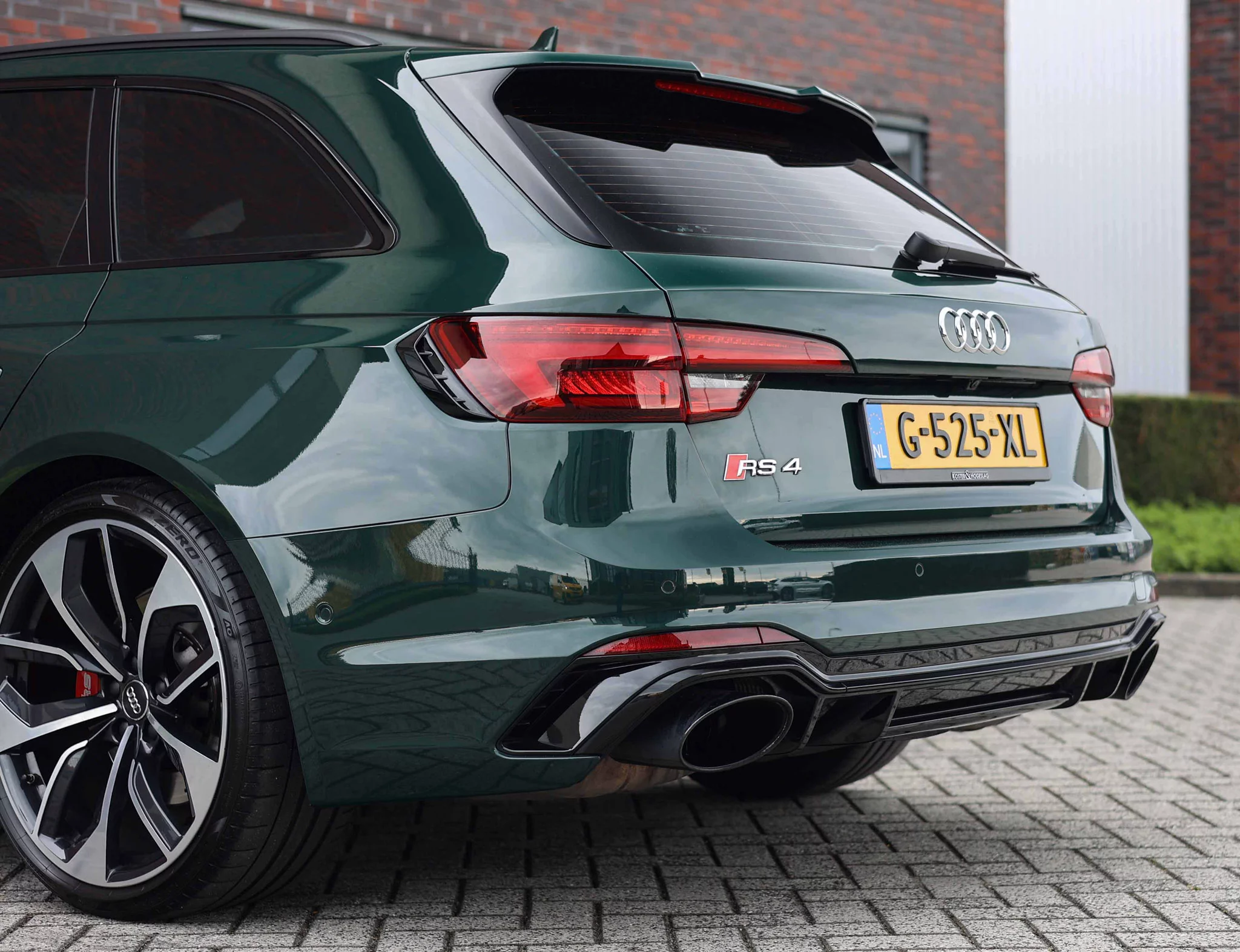 Goodwood Green Audi RS4 Avant
