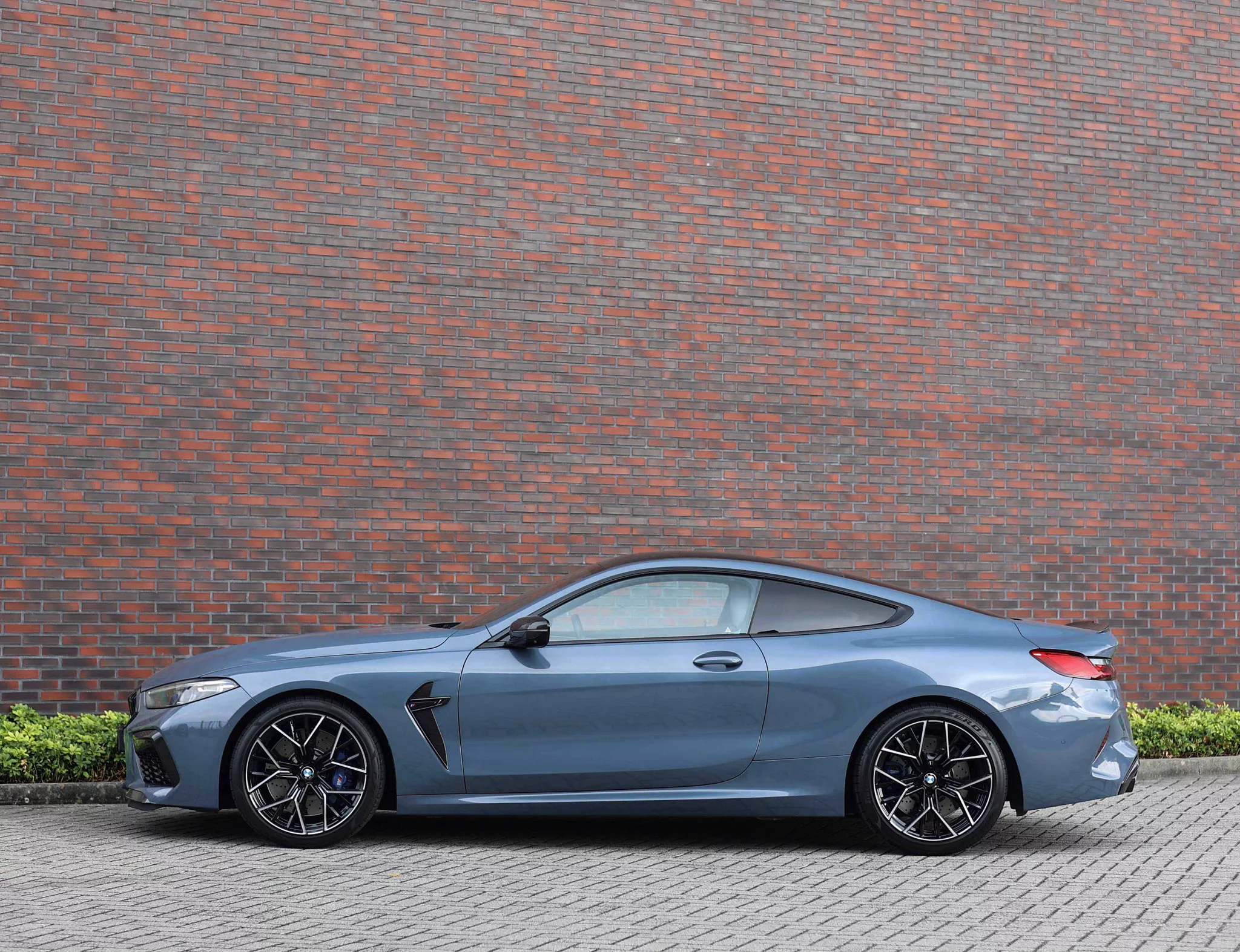 Barcelona Blue BMW M8