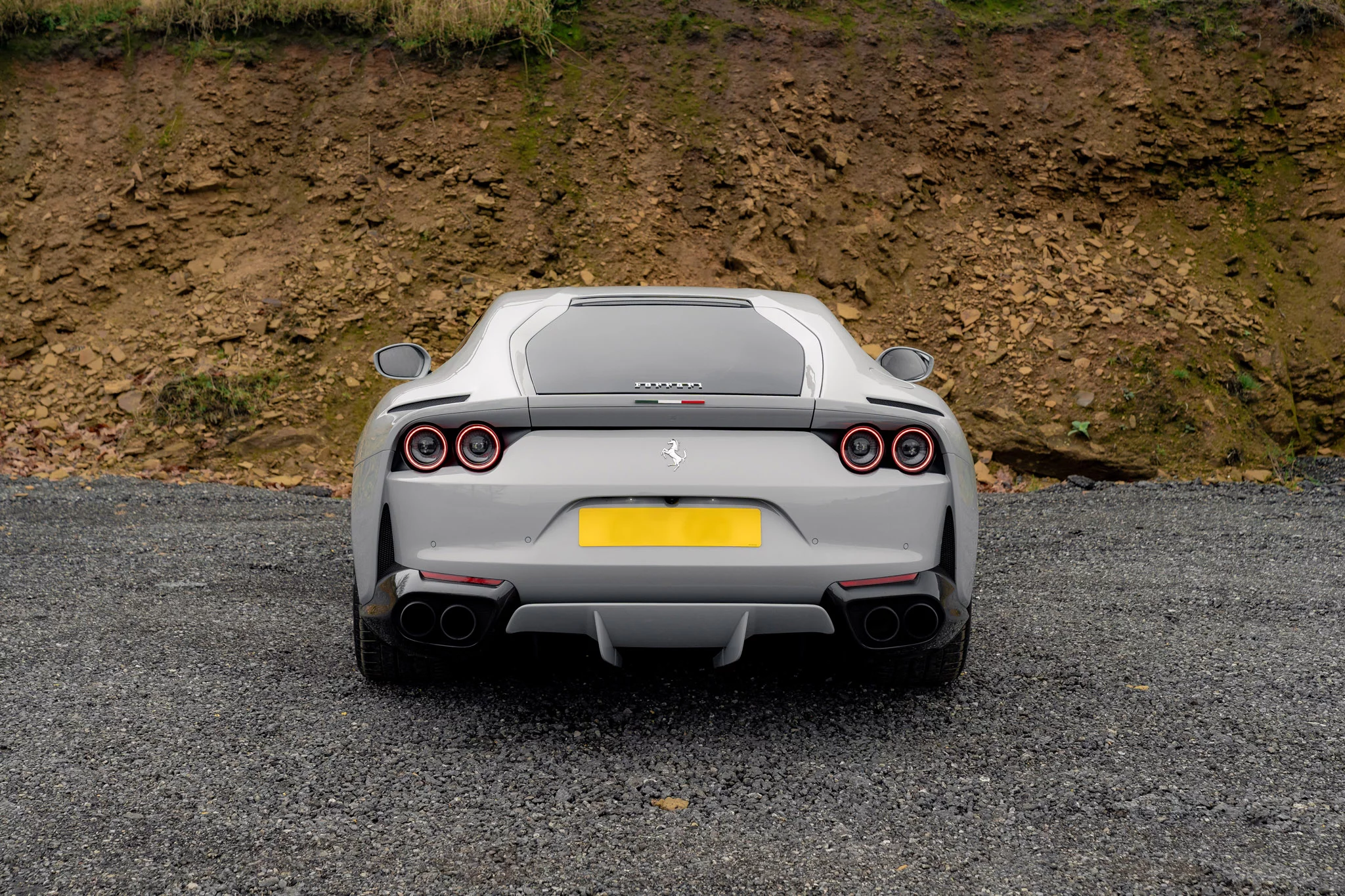 Grigio Squalo Ferrari 812