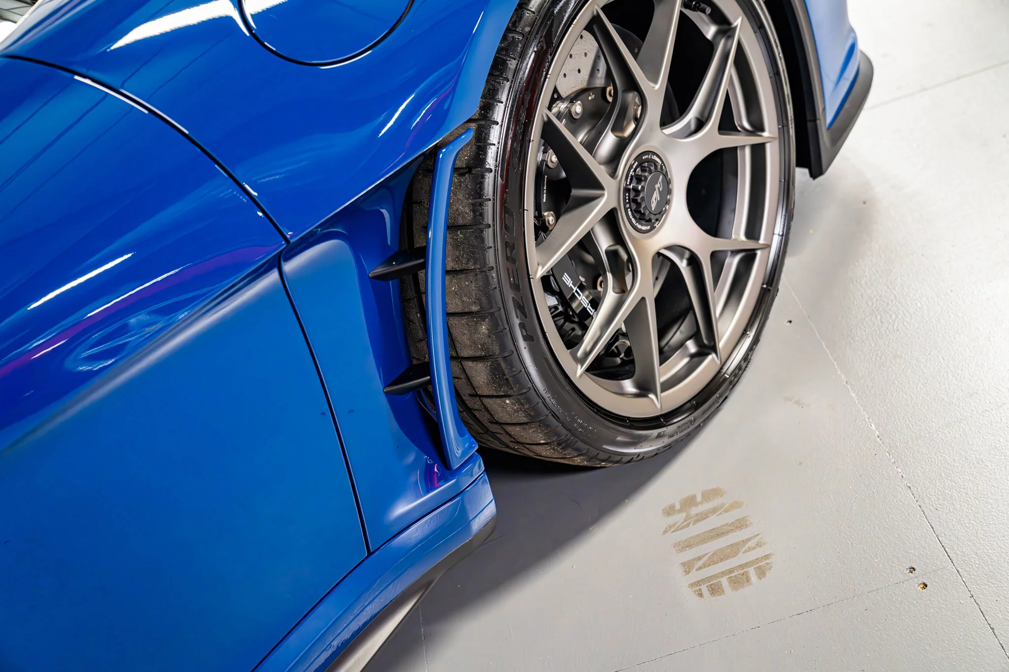 Manaus Blue Porsche 911 S/T