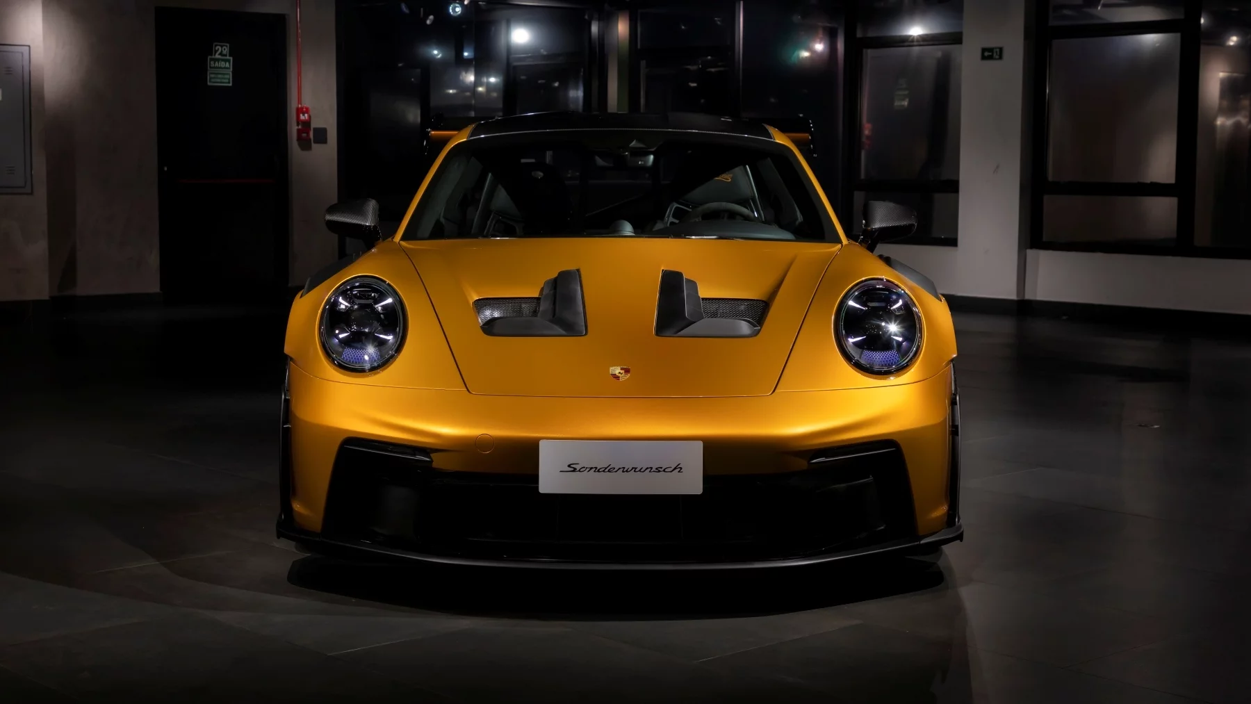 Explosive Gold Chromaflair Porsche 911 GT3 RS