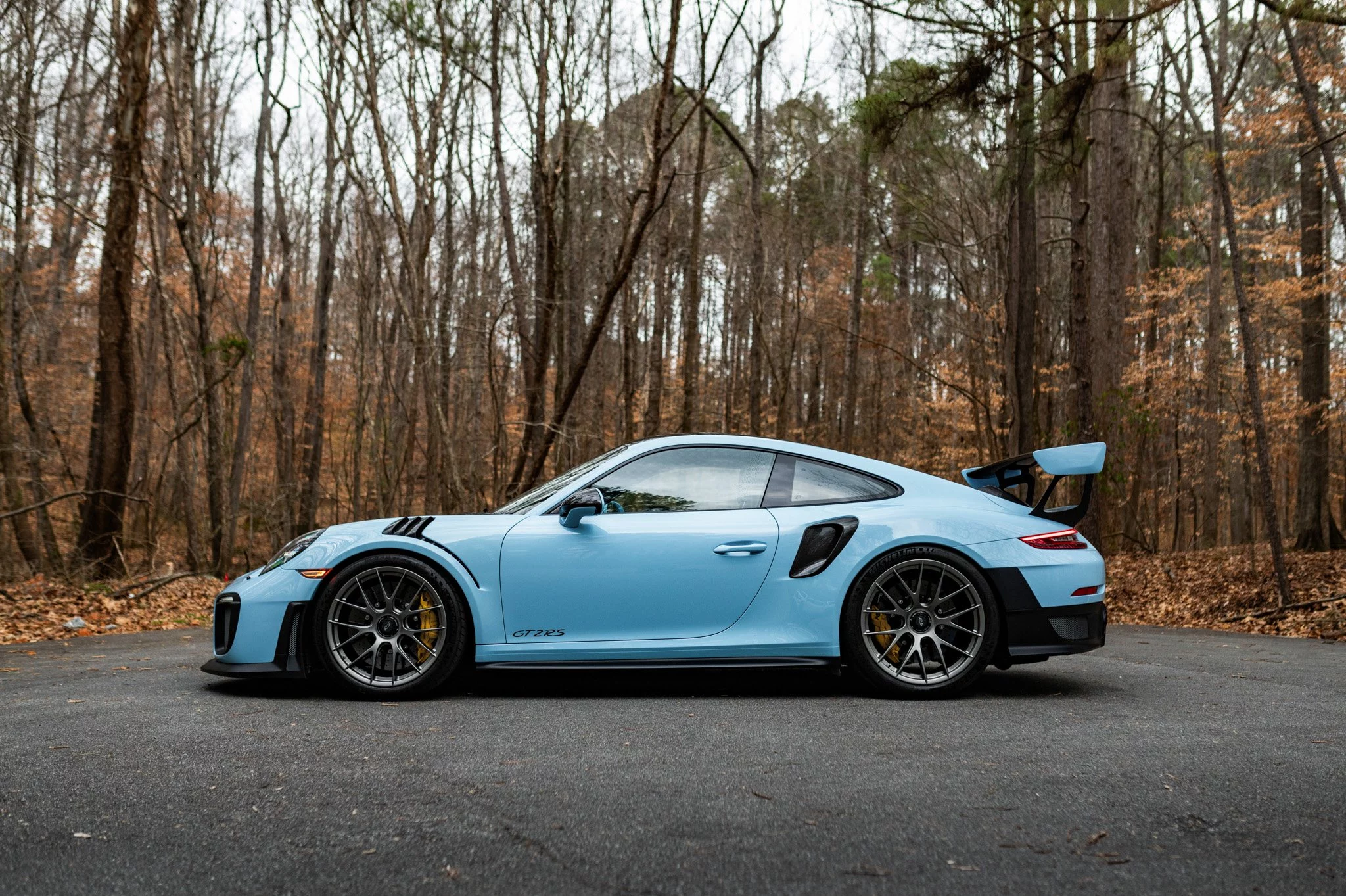 Gulf Blue Porsche 911 GT2 RS