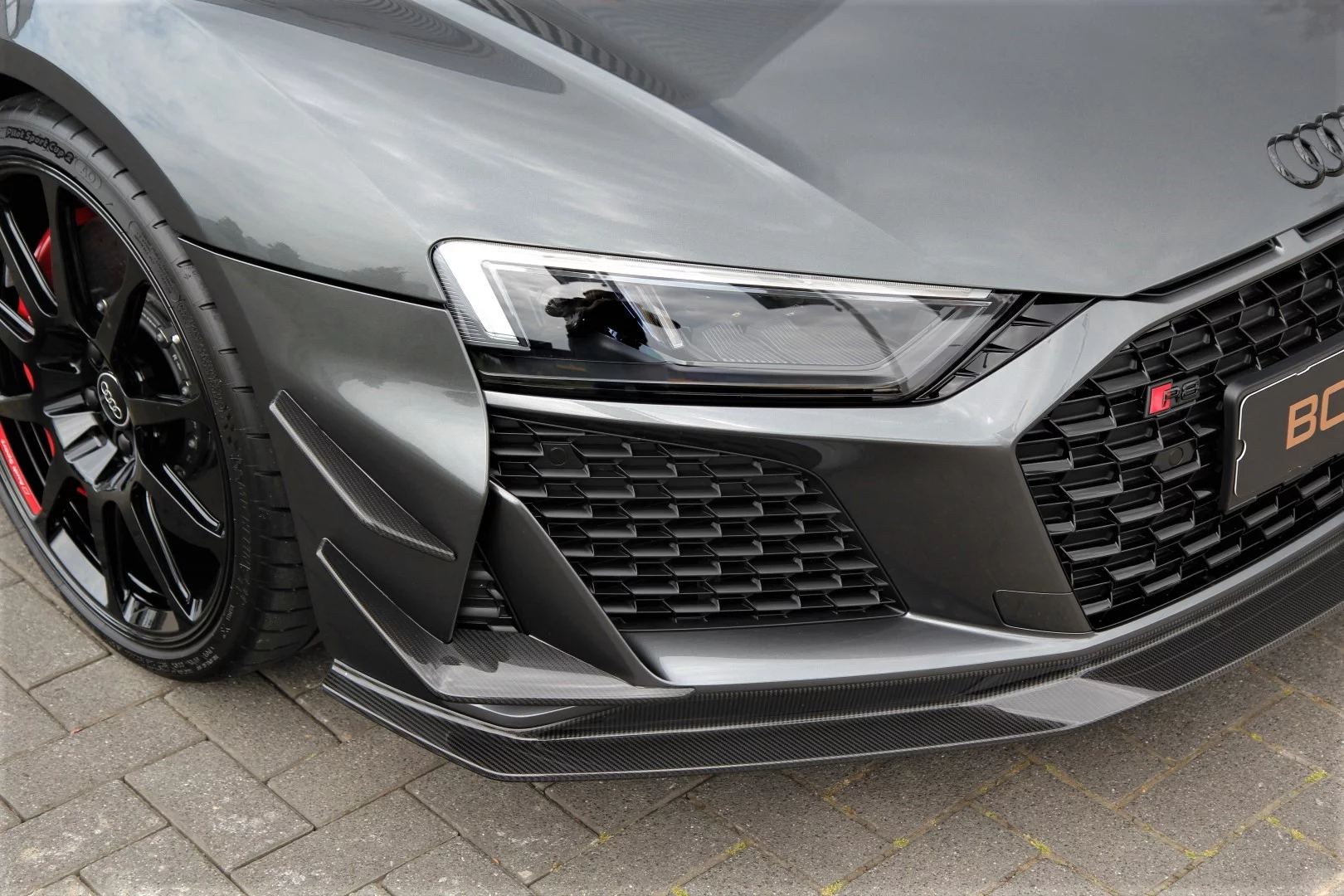 Daytona Grey Audi R8