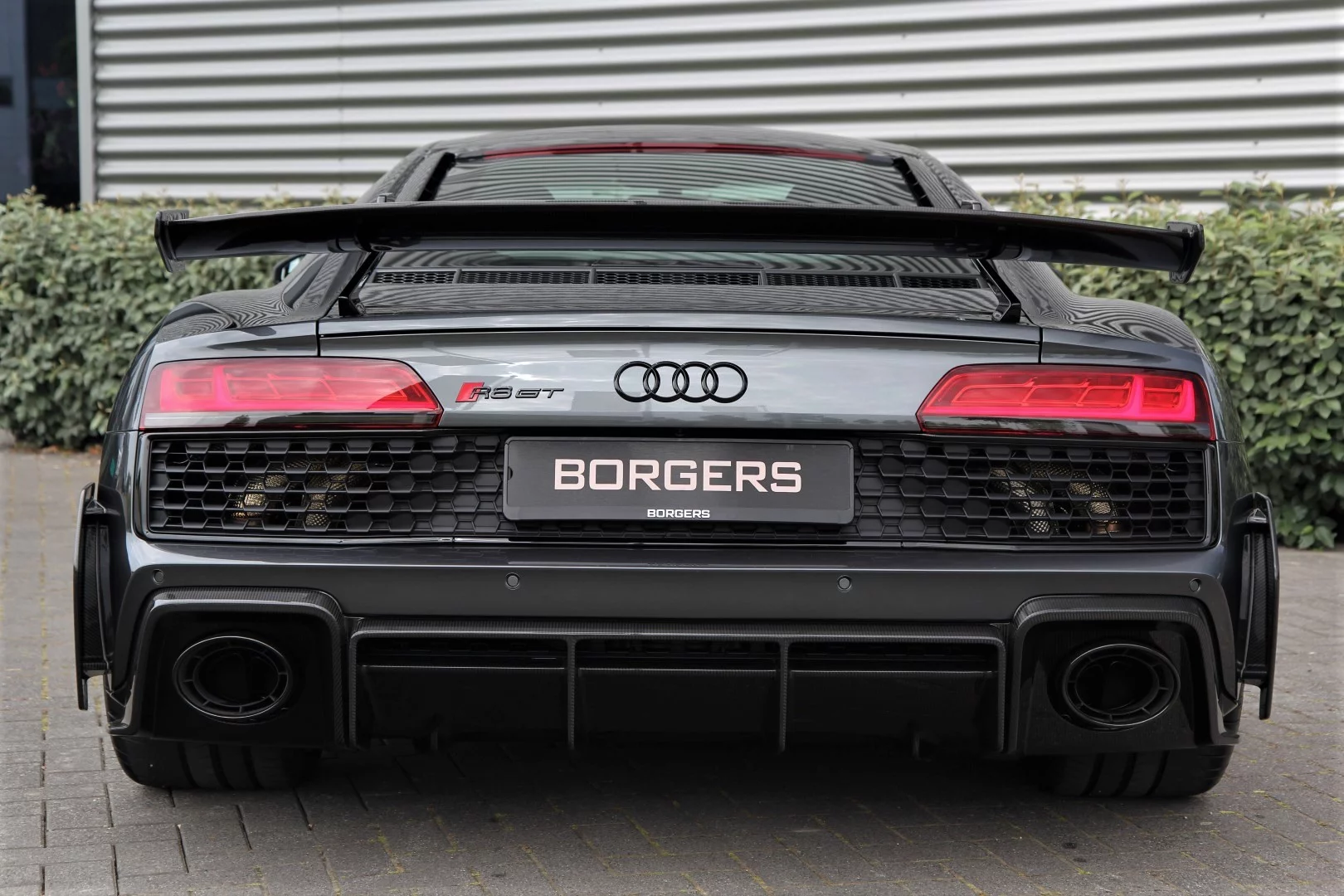 Daytona Grey Audi R8