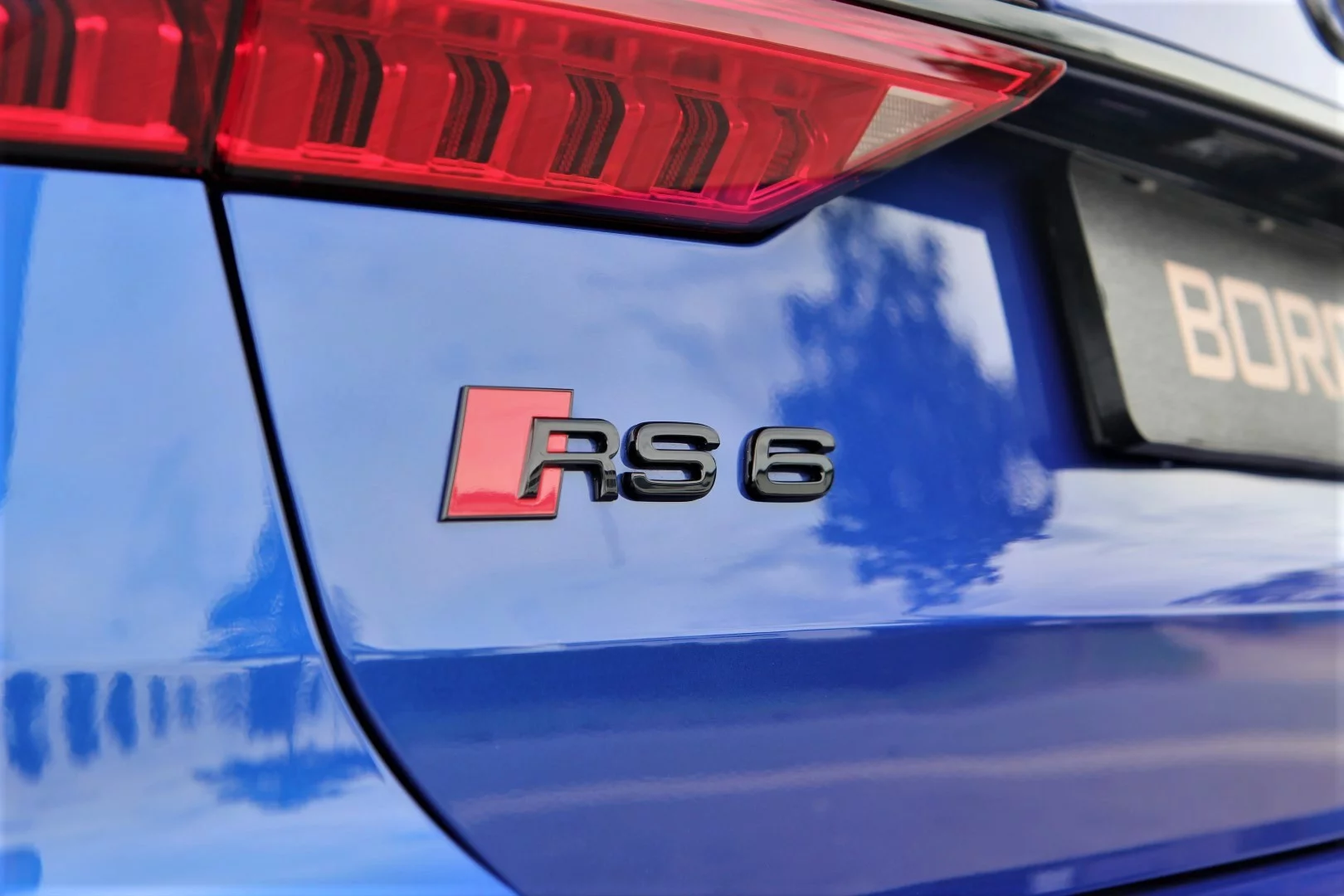 Ultra Blue Audi RS6 Avant