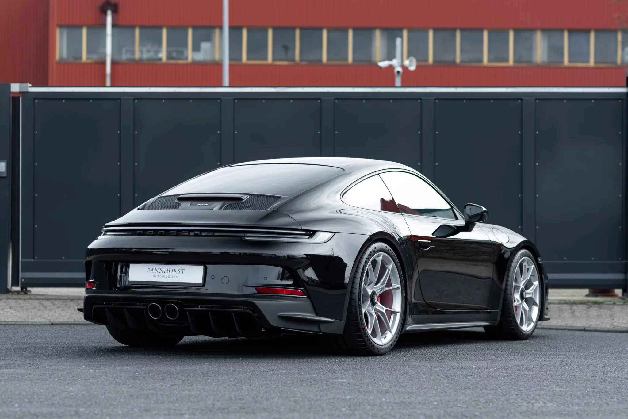 Black Porsche 911 GT3
