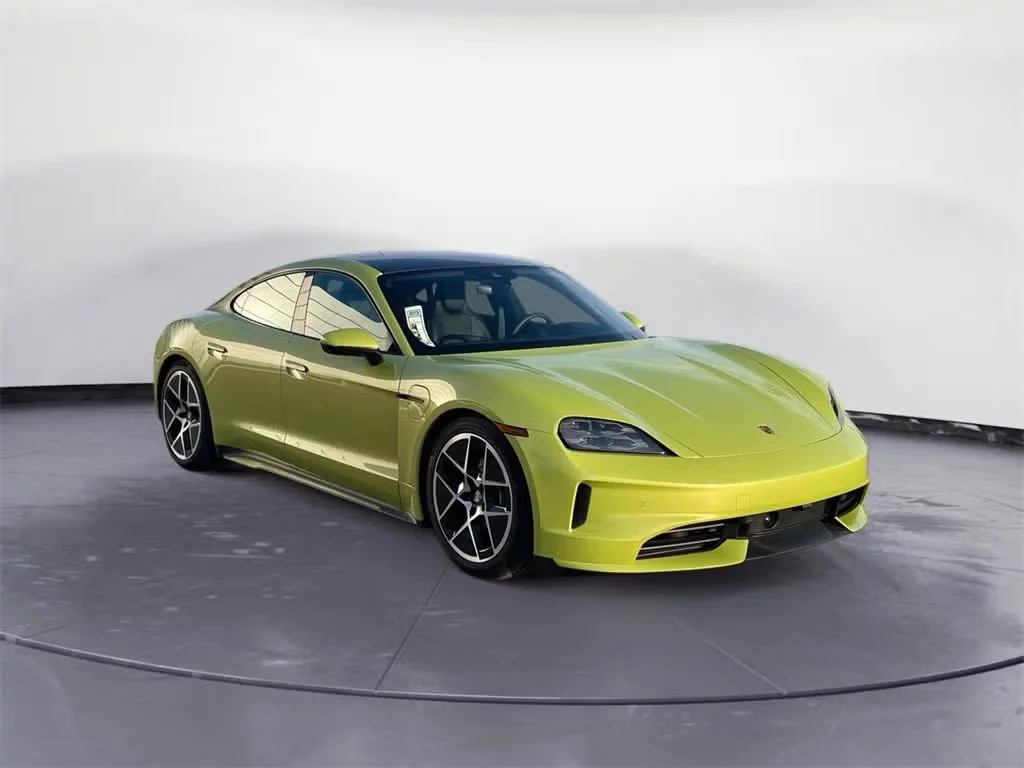Peridot Metallic Porsche Taycan