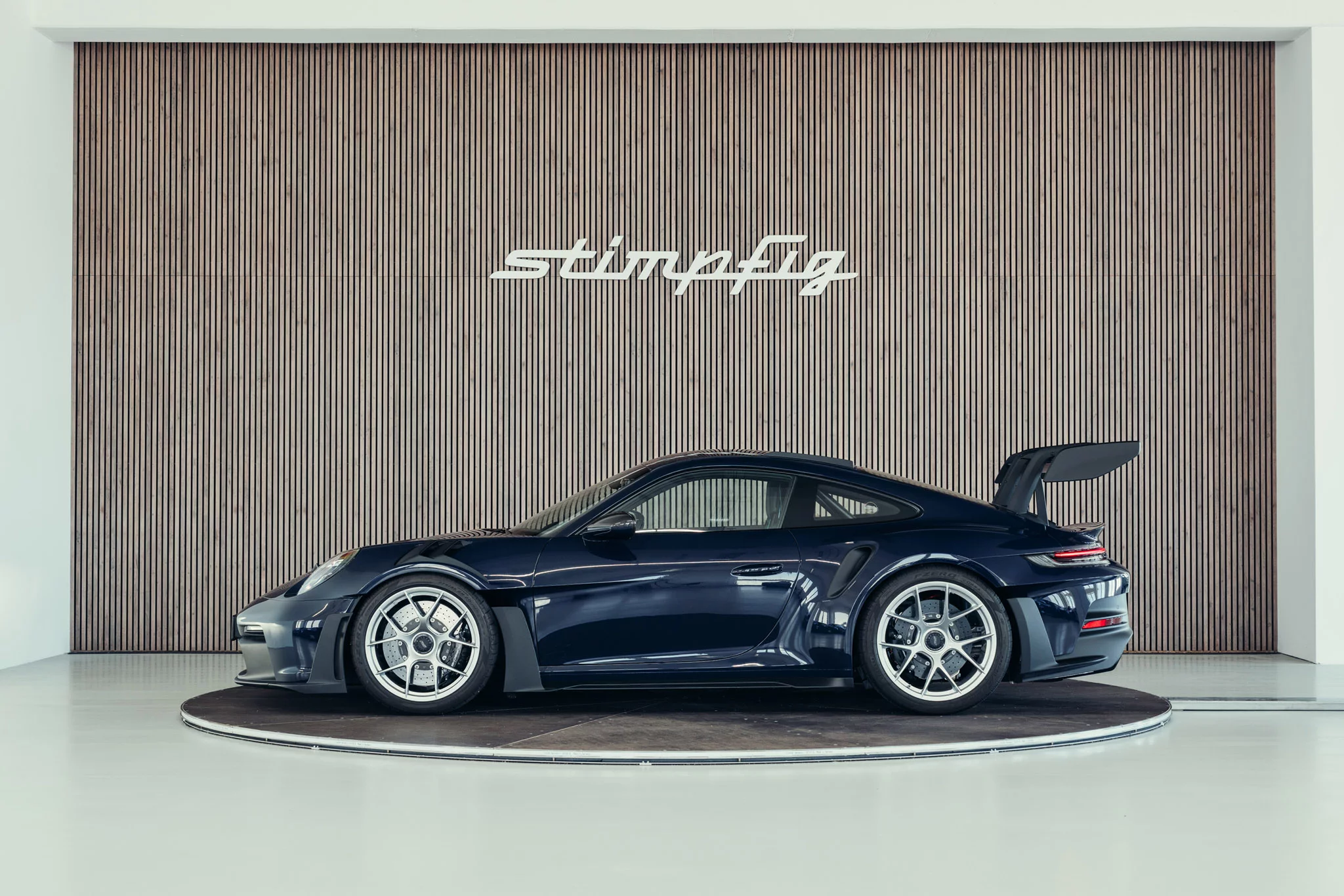 Dark Sea Blue Porsche 911 GT3 RS