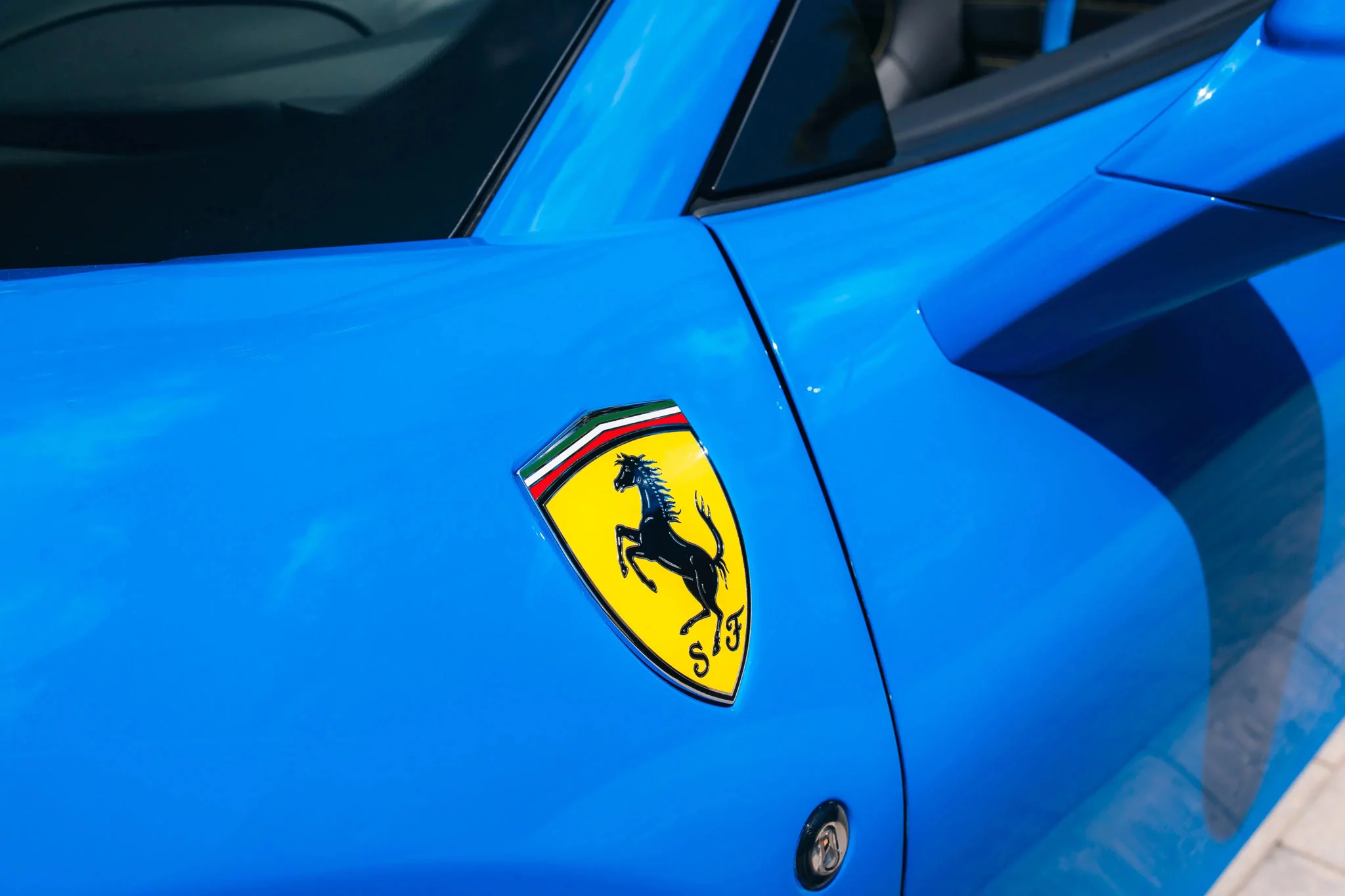 Azzurro Dino Ferrari F8