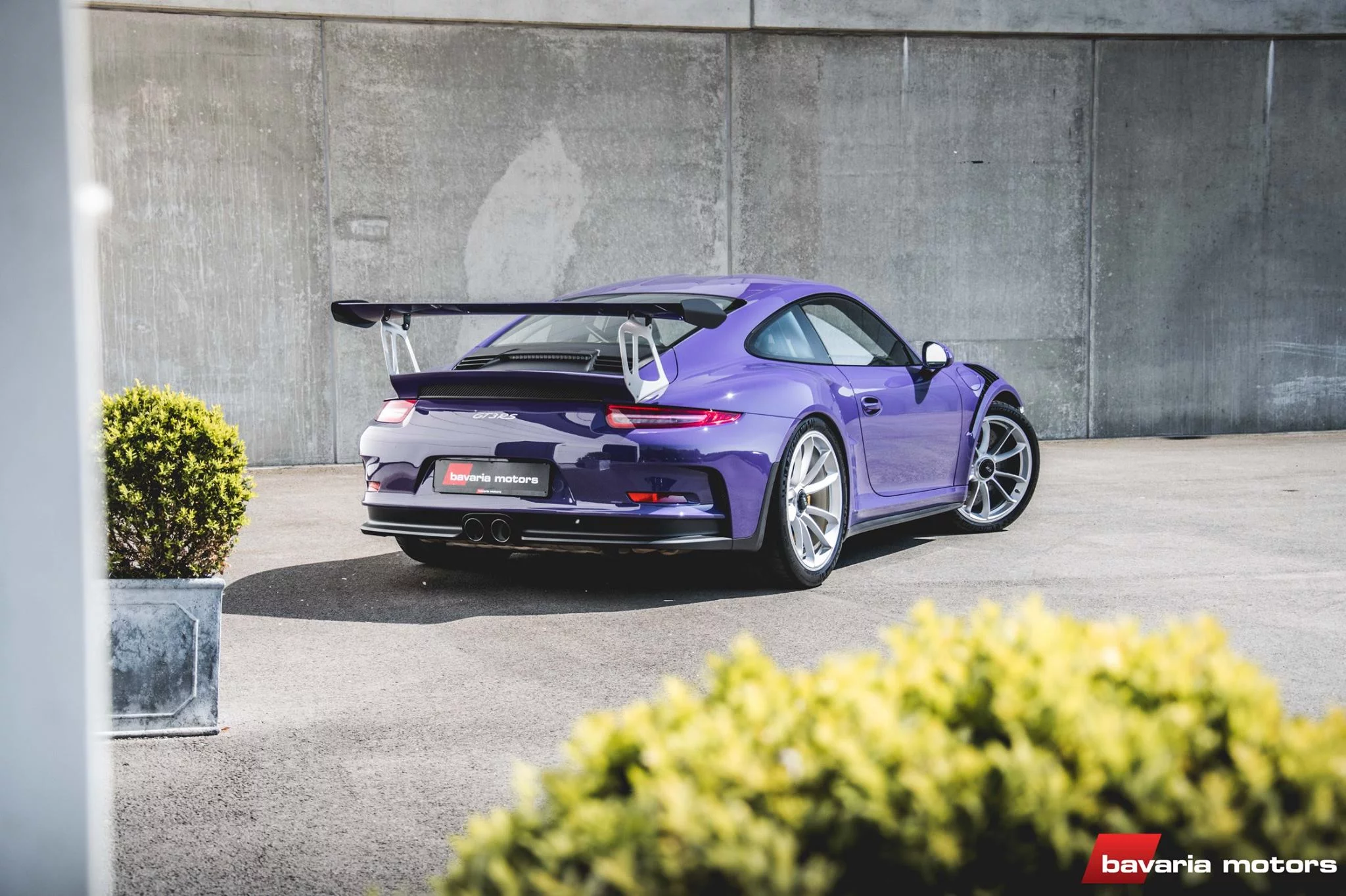 Ultraviolet Porsche 911 GT3 RS