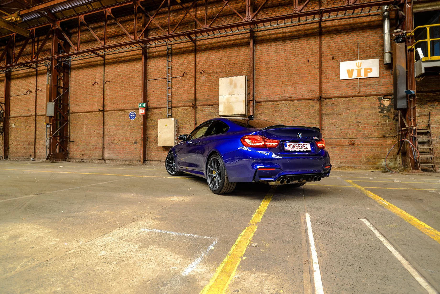 San Marino Blue BMW M4