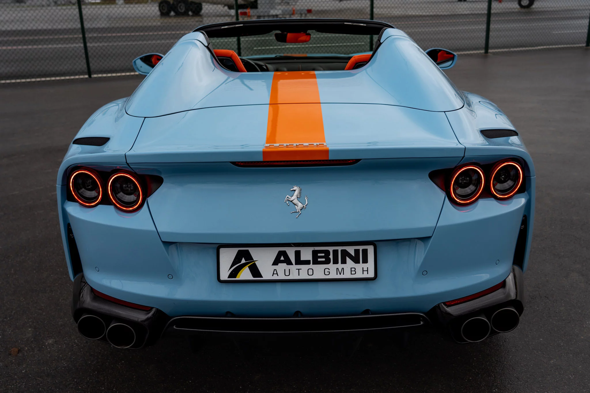 Azzurro La Plata Ferrari 812