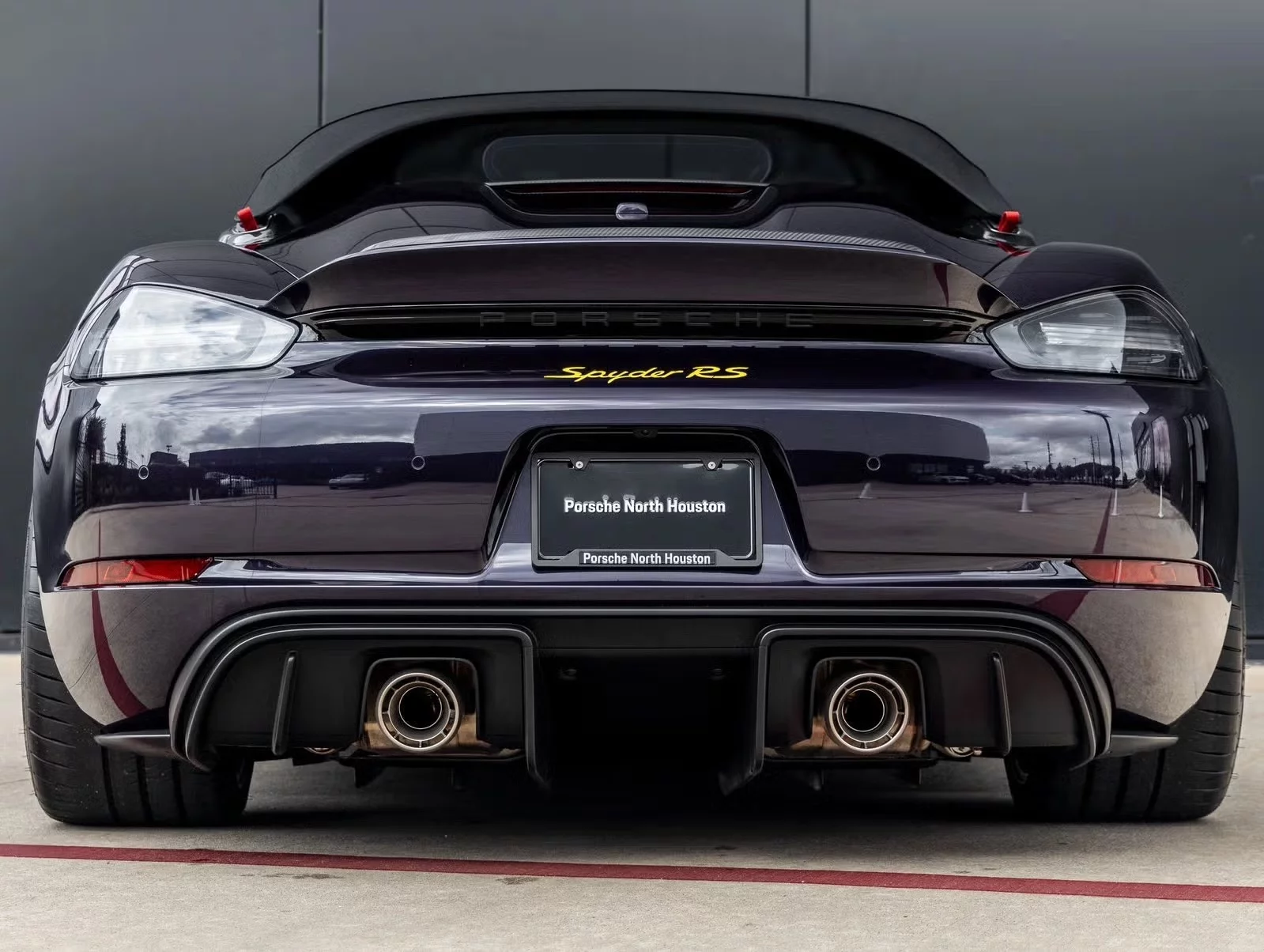 Viola Metallic Porsche 718 Spyder RS
