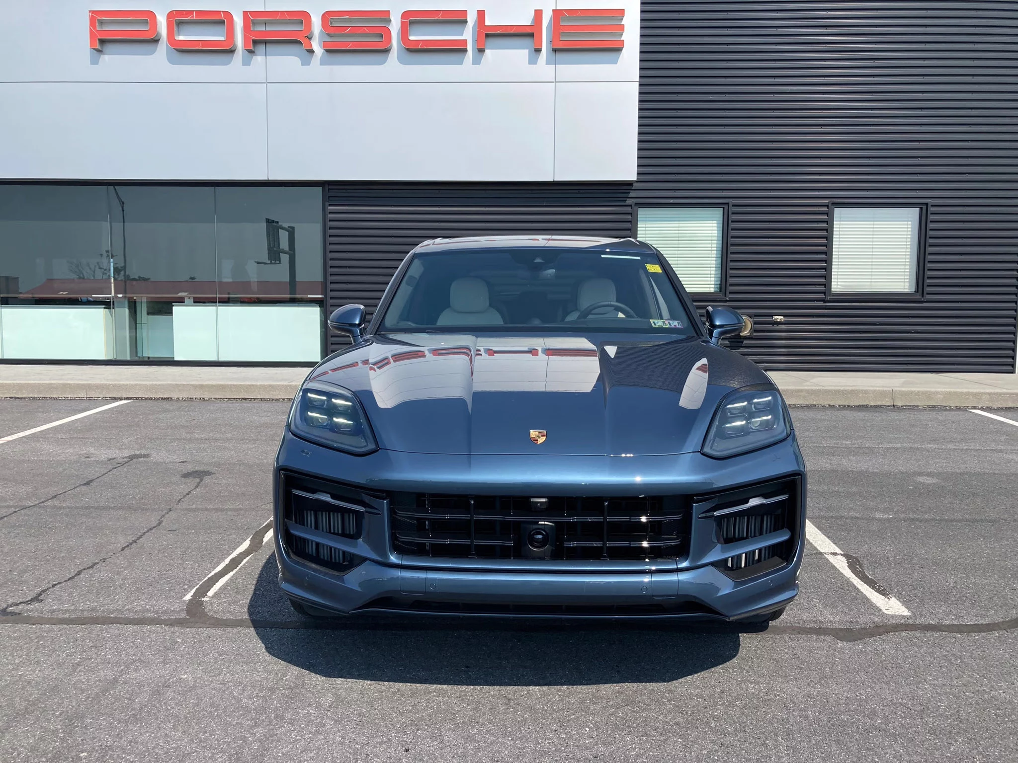Utopia Blue Porsche Cayenne