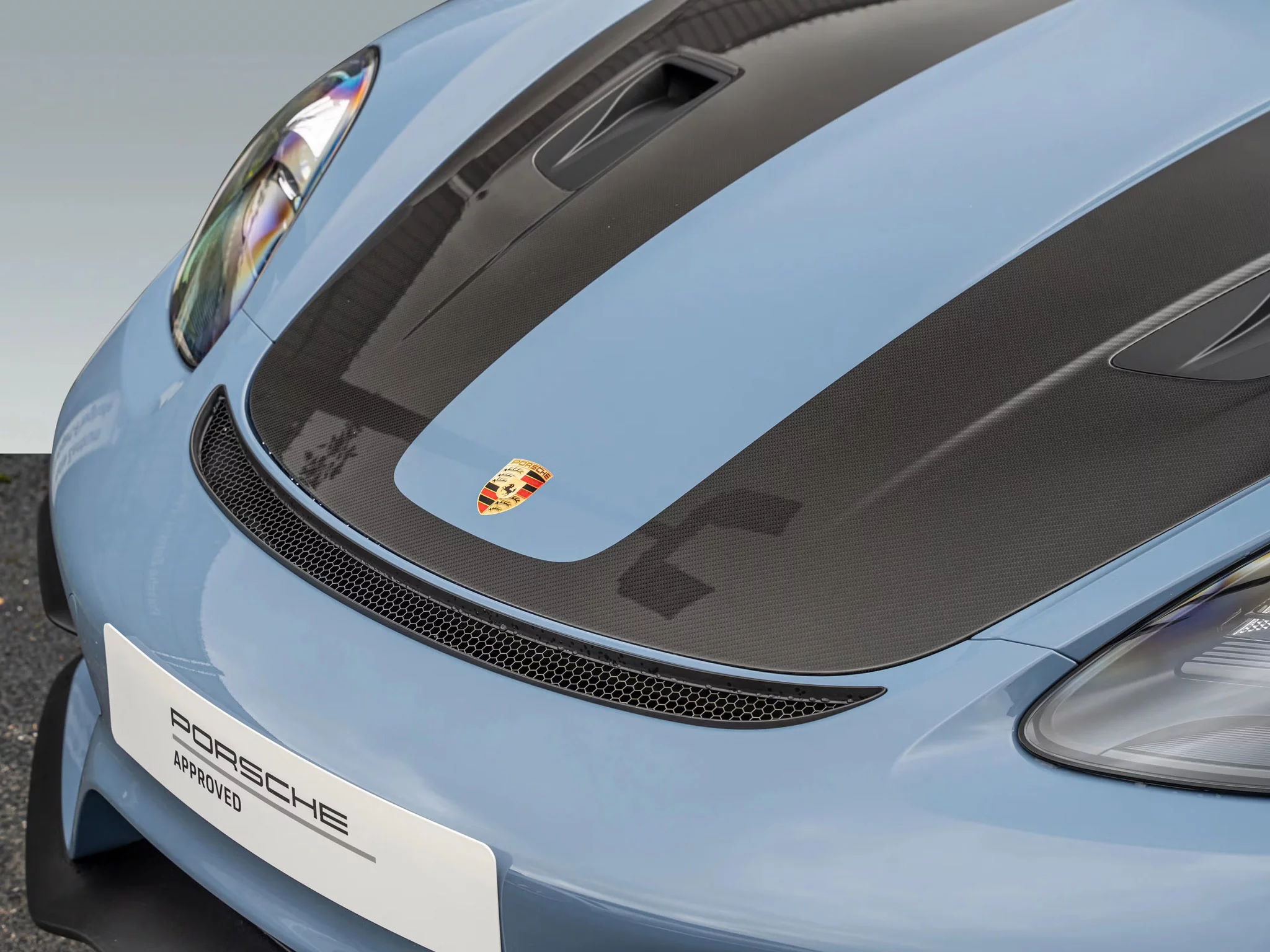 Etna Blue Porsche 718 Spyder RS