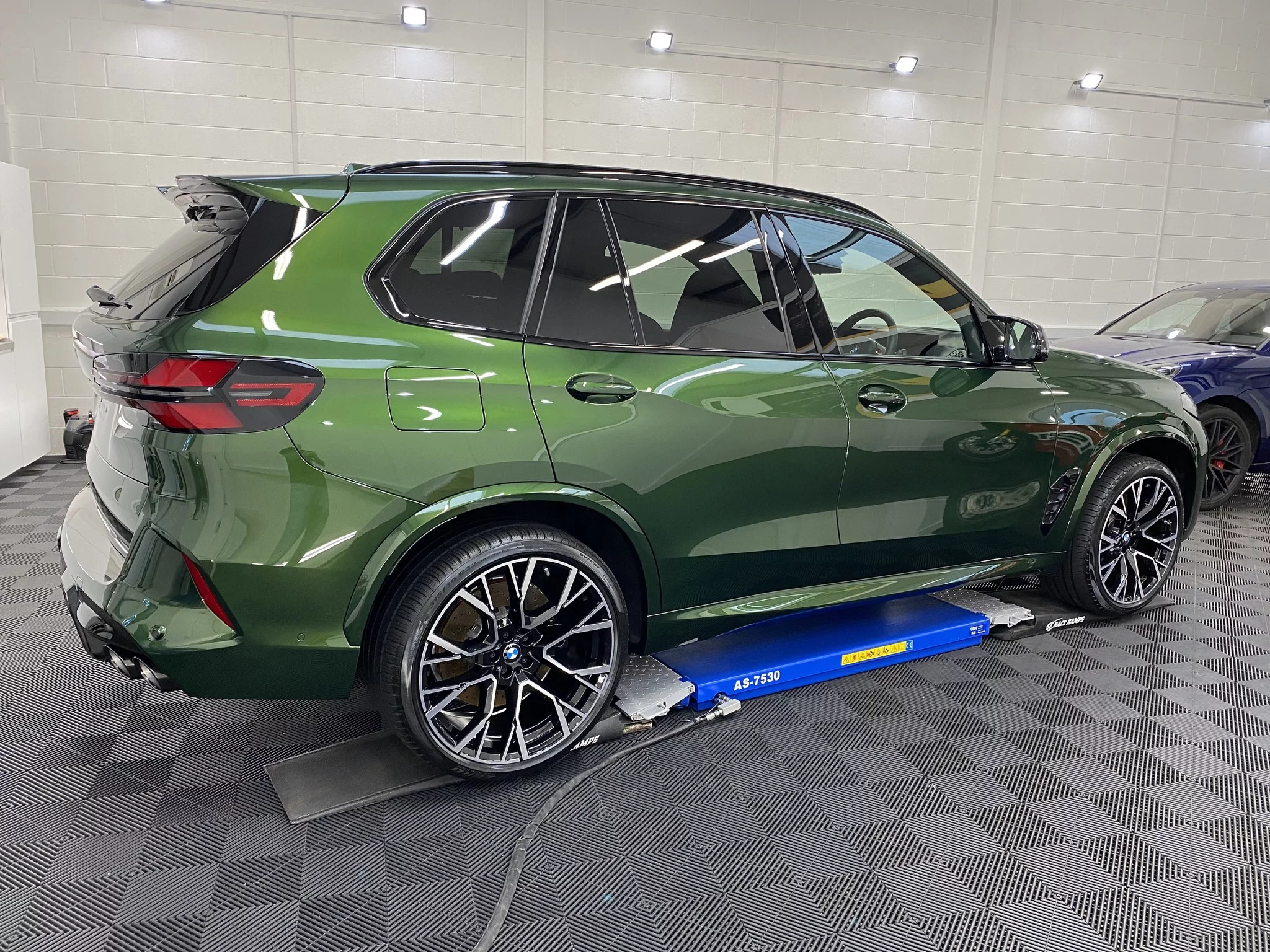 Verde Ermes BMW X5