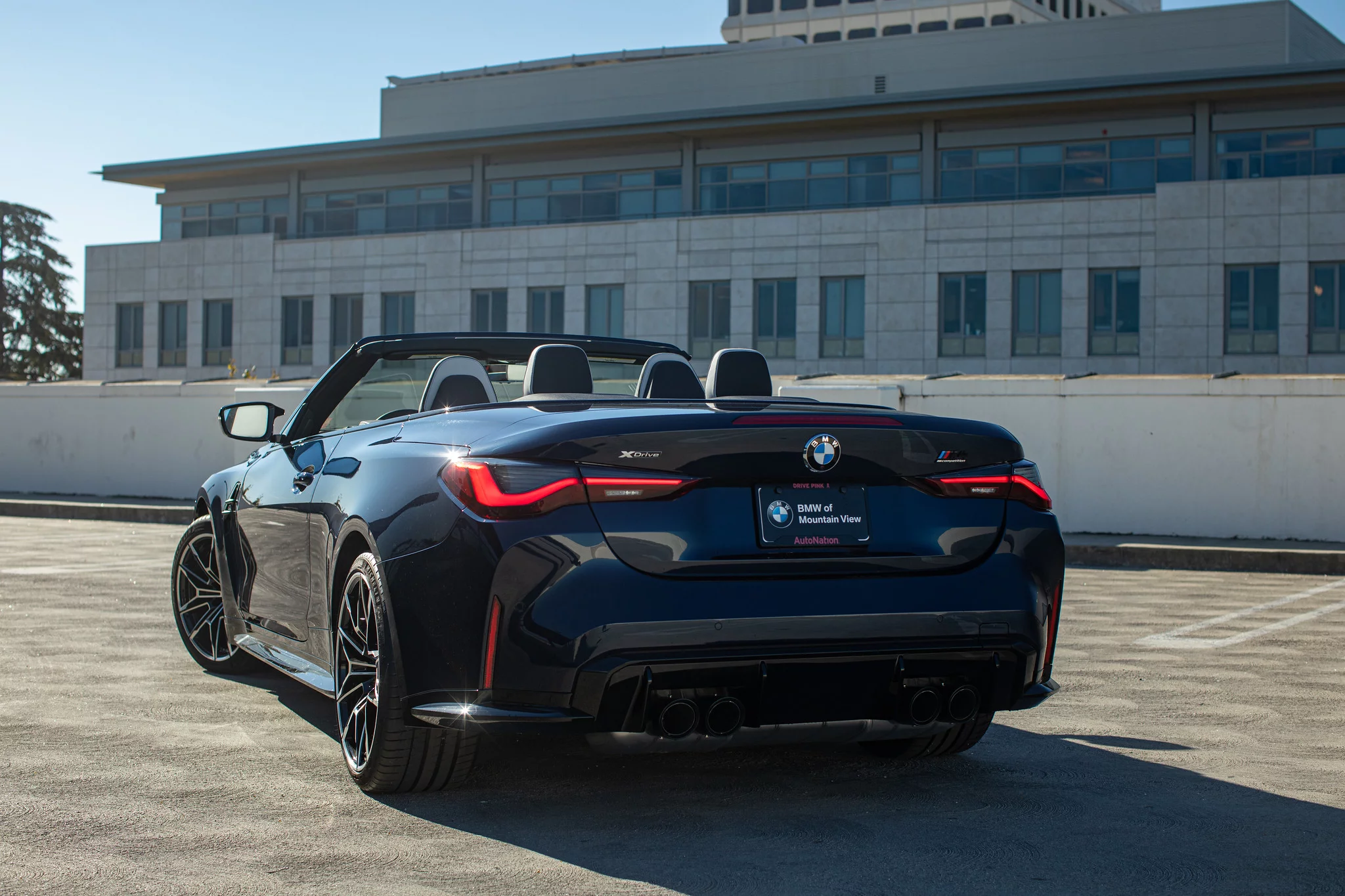 Blue Onyx BMW M4