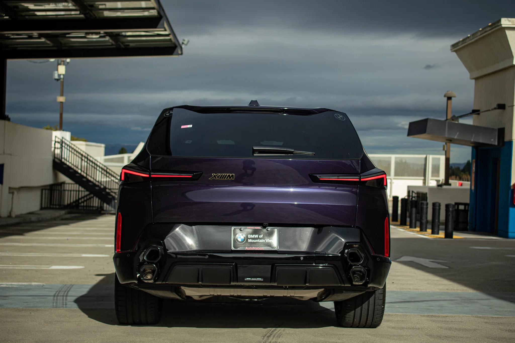 Techno Violet BMW XM