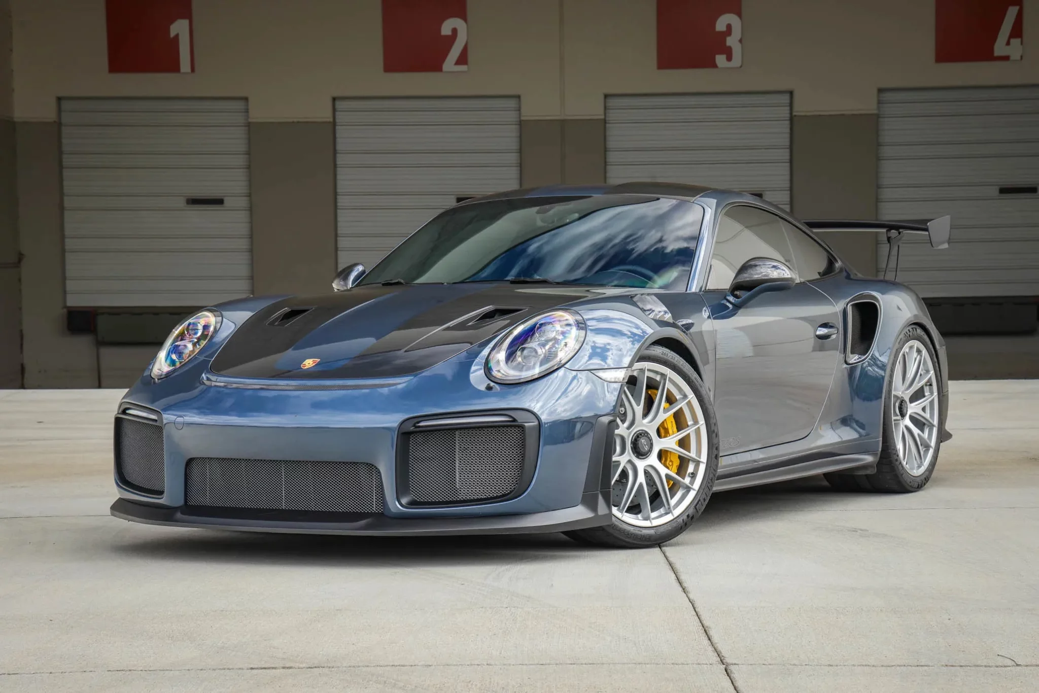 Yachting Blue Metallic Porsche 911 GT2 RS