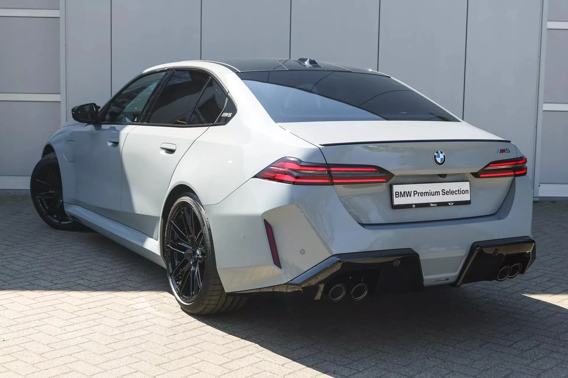 Brooklyn Grey BMW M5