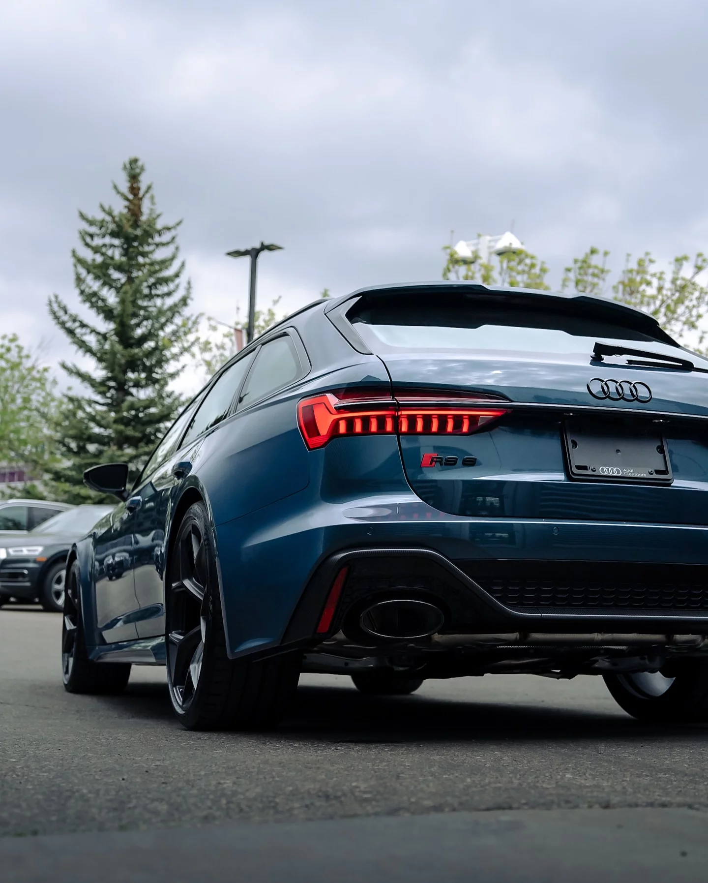 Utopia Blue Audi RS6 Avant