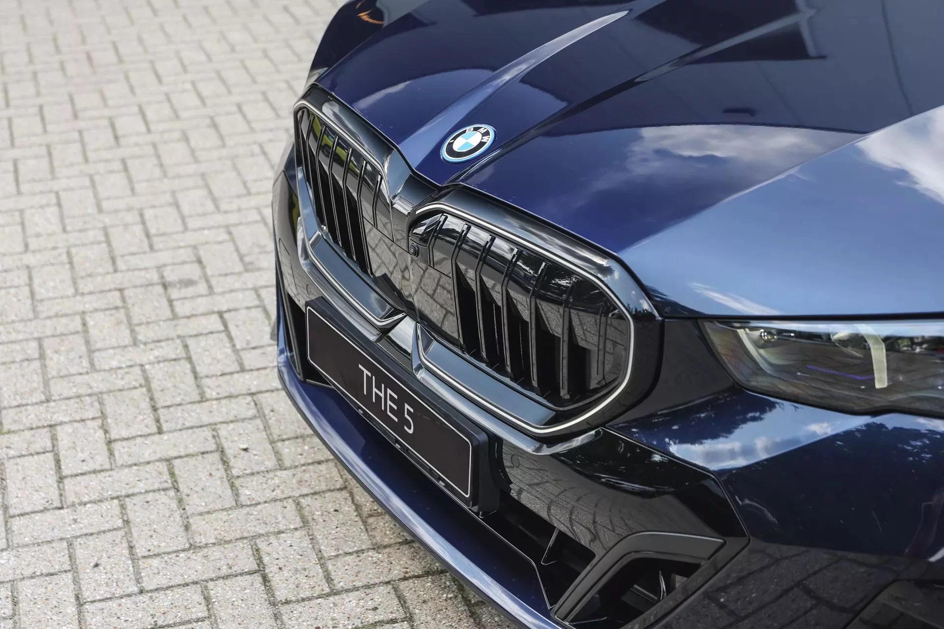 Midnight Sapphire II BMW 5 Series